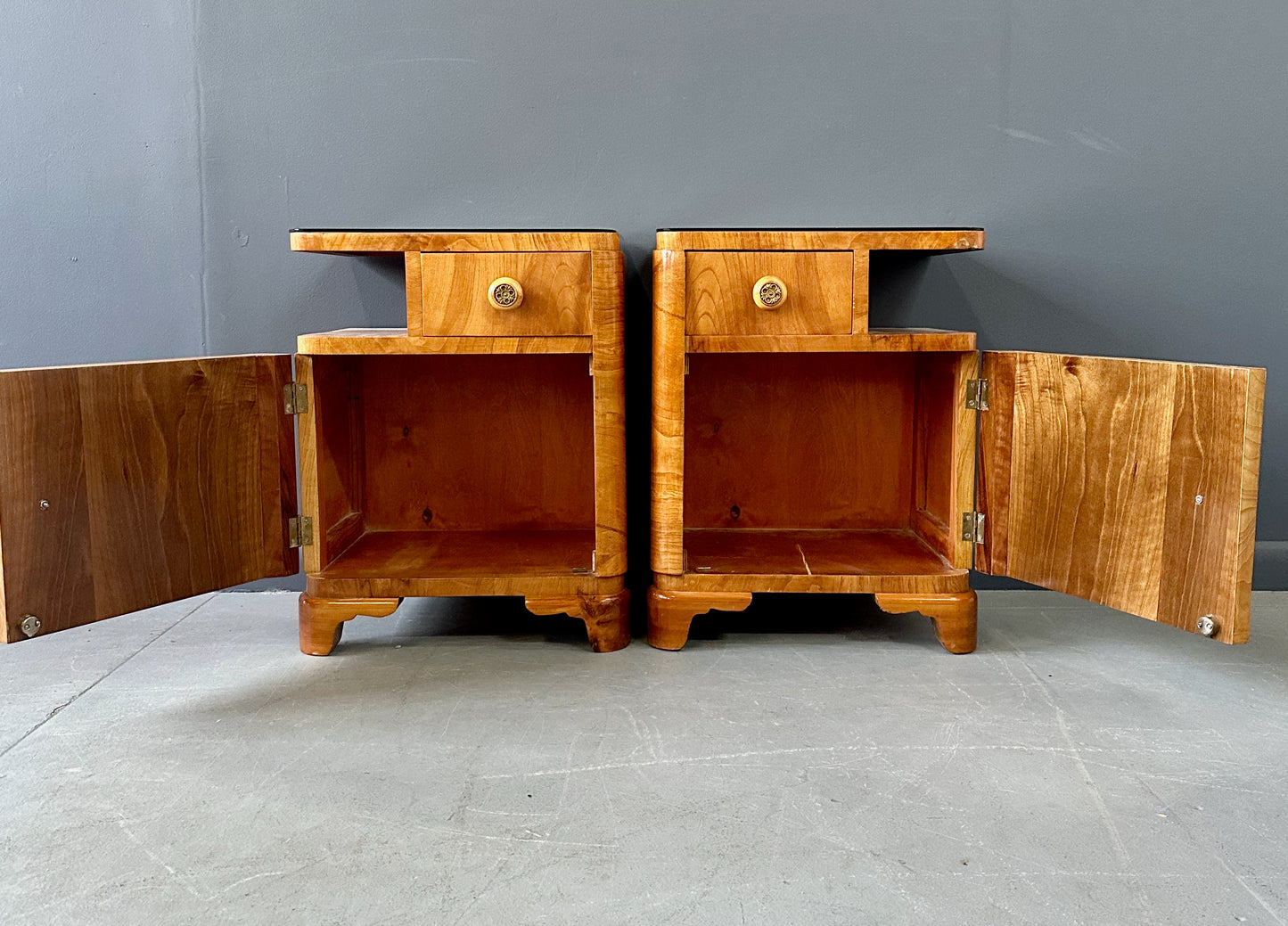 SOLD – Art Deco Sculptural Nightstands With Bookmatched Burl Veneer