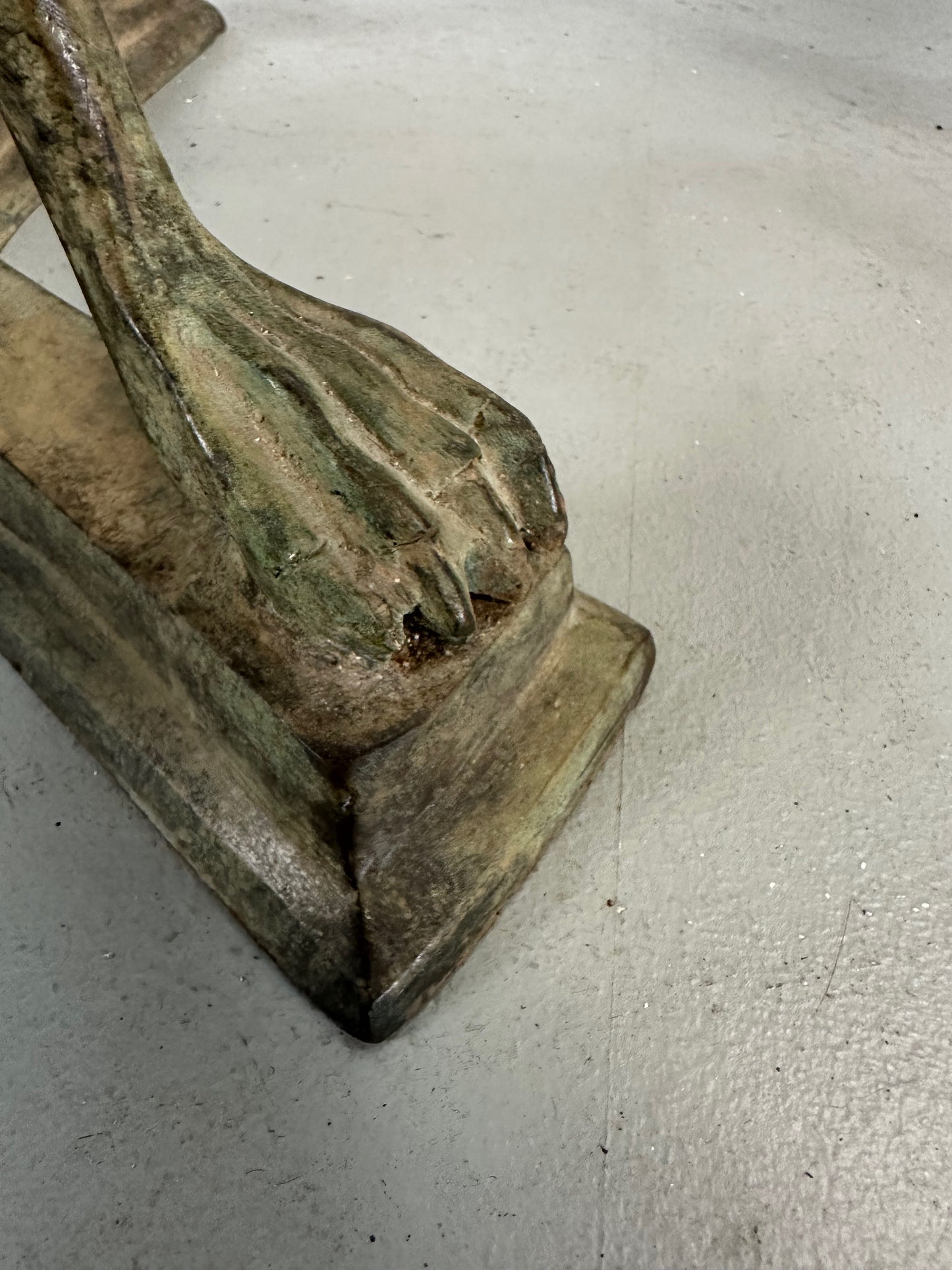 Pair Pompeiian Grand Tour Bronze Gueridon Tables, tripod legs with pawed feet