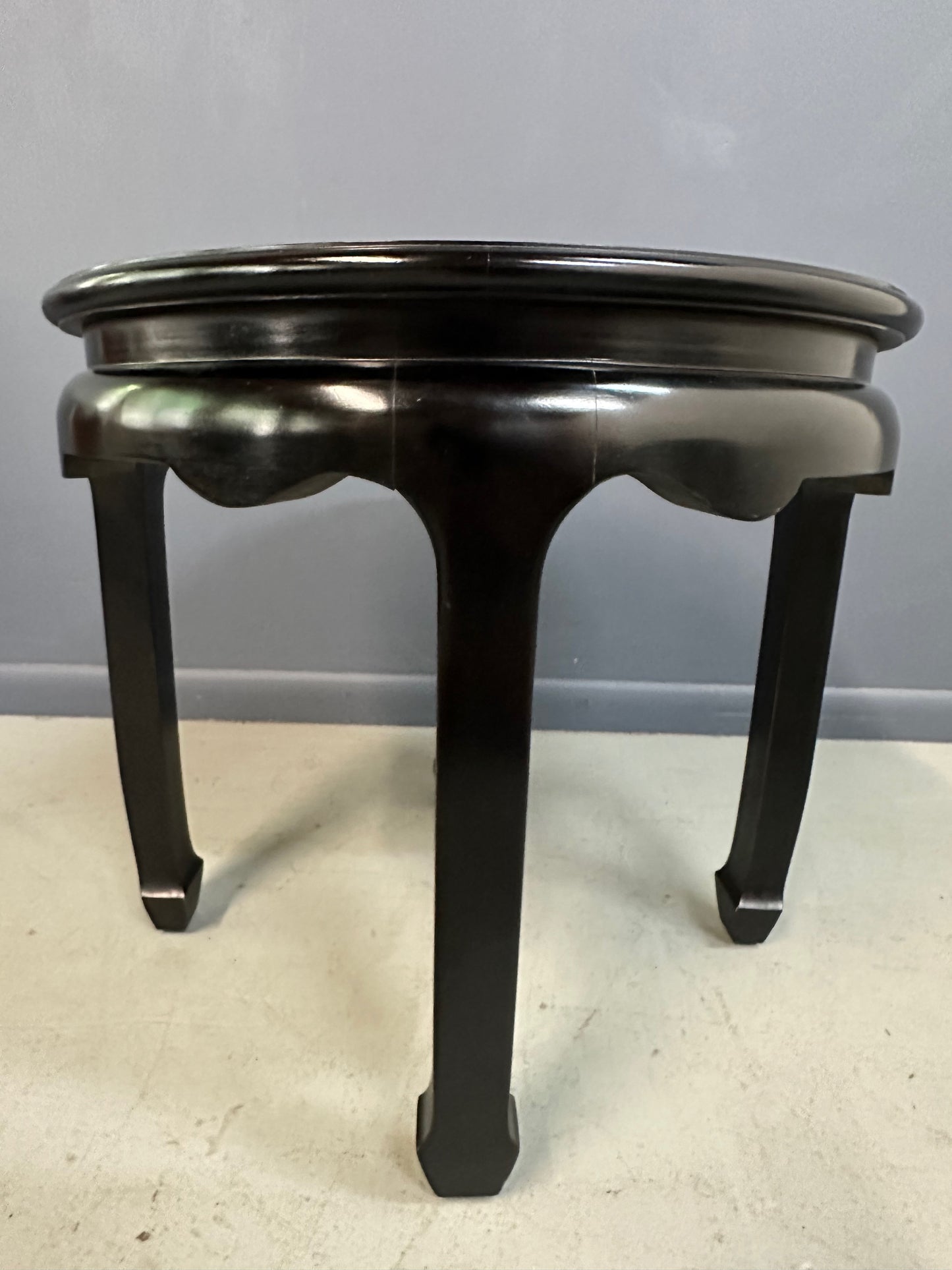 Century Ebonized Pair of Pagoda Side Tables with A Burl Top Chin Hua Collection