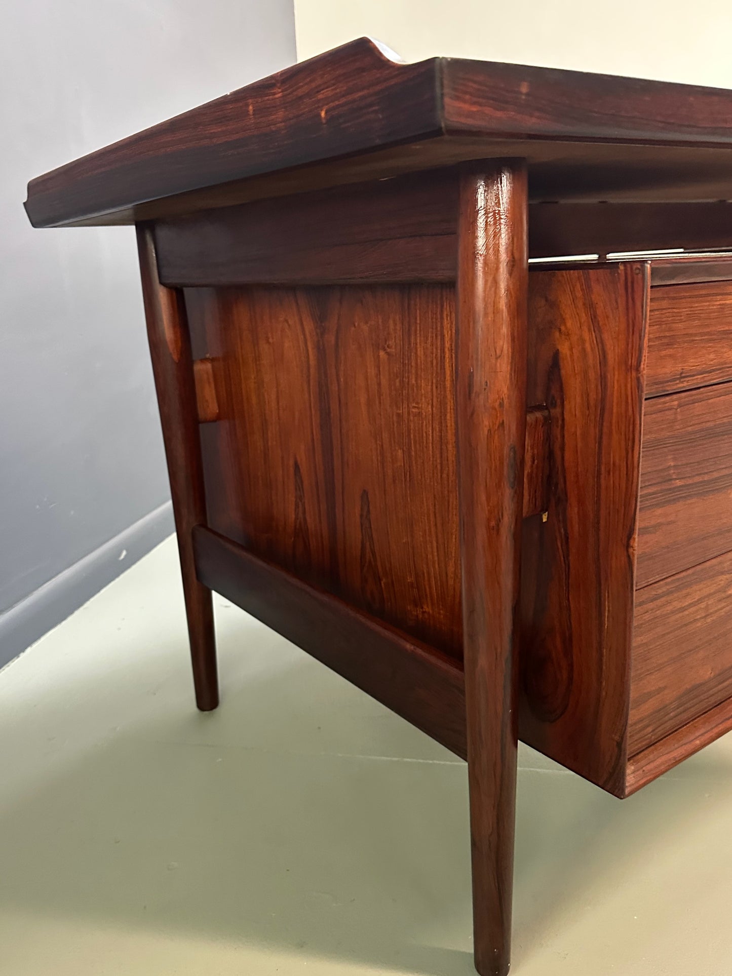 Arne Vodder Rosewood Executive Desk 207 for Sibast, Denmark, 1960s