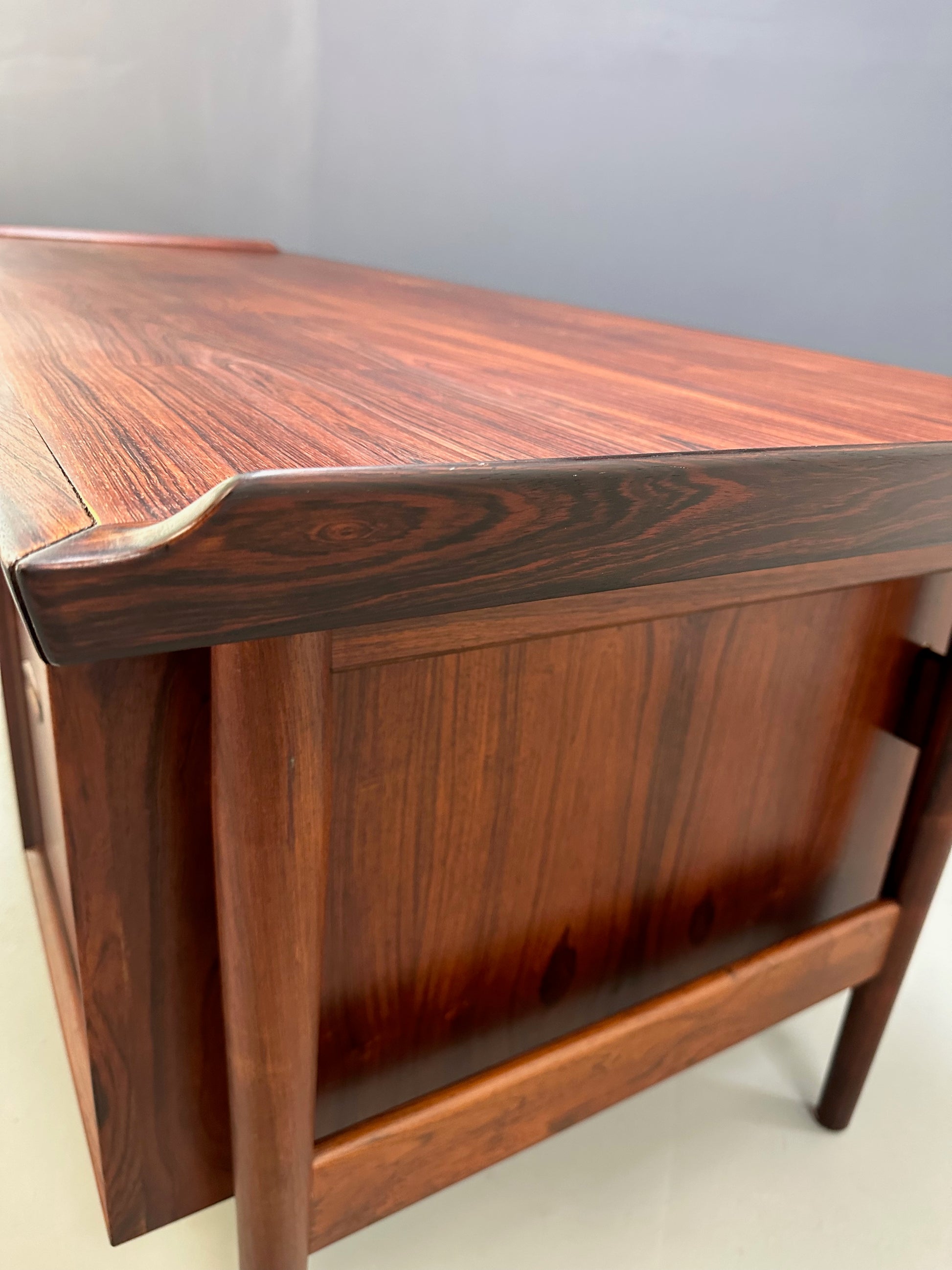 Arne Vodder Rosewood Executive Desk 207 for Sibast, Denmark, 1960s