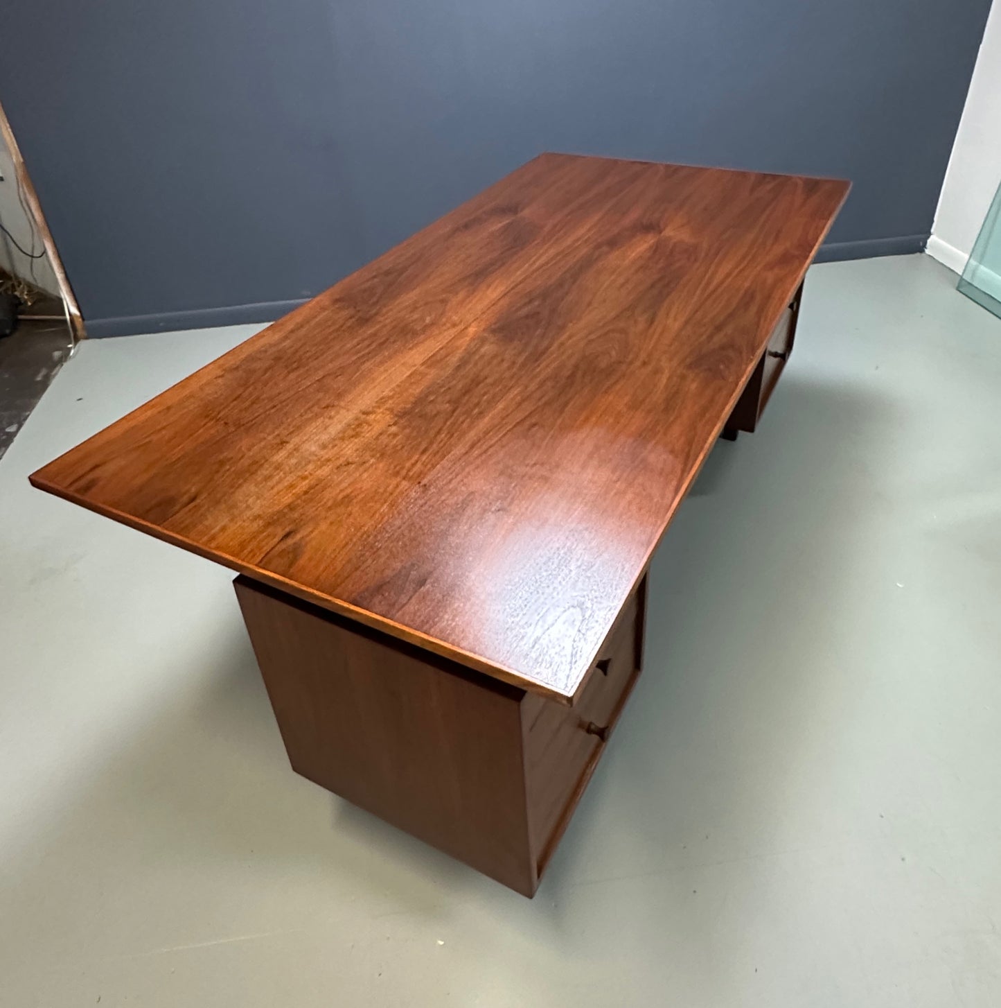 Richard Artschwager Walnut Double Pedestal Executive Desk, Mid-20th Century