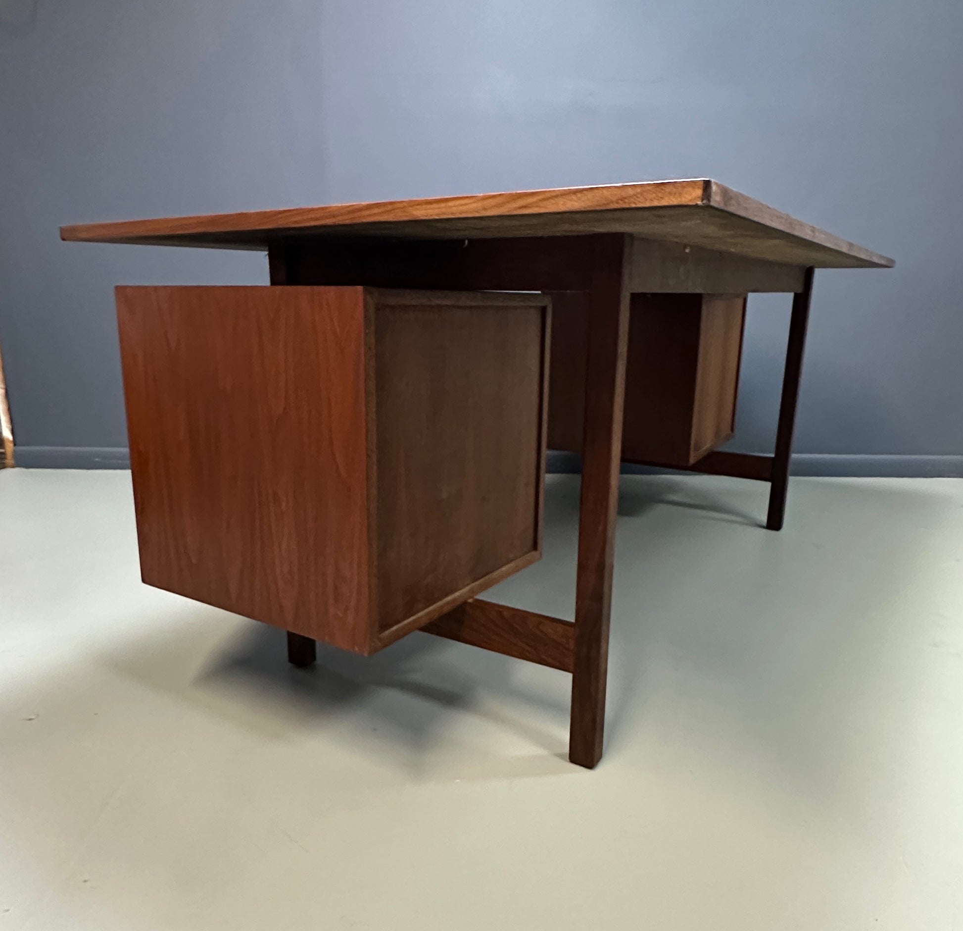 Richard Artschwager Walnut Double Pedestal Executive Desk, Mid-20th Century