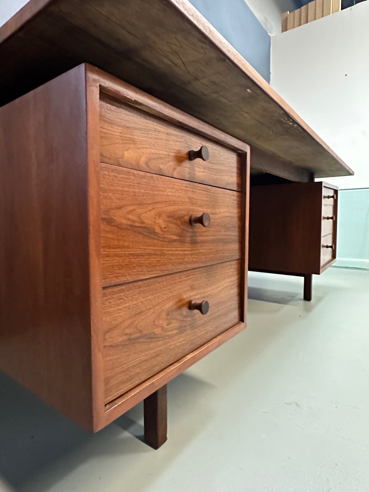 Richard Artschwager Walnut Double Pedestal Executive Desk, Mid-20th Century