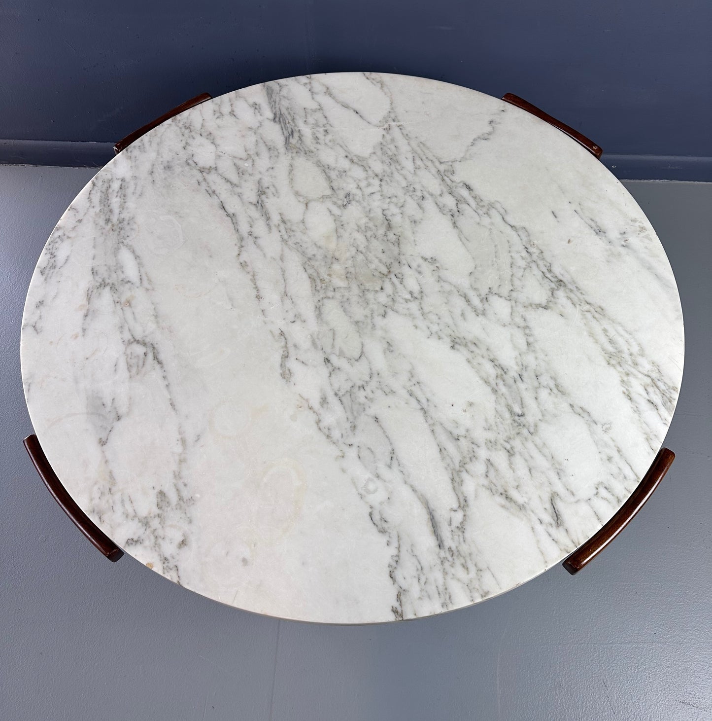 SOLD – Erno Fabry Coffee Table in Carrara Marble and a Walnut Base with Curvacrous Legs