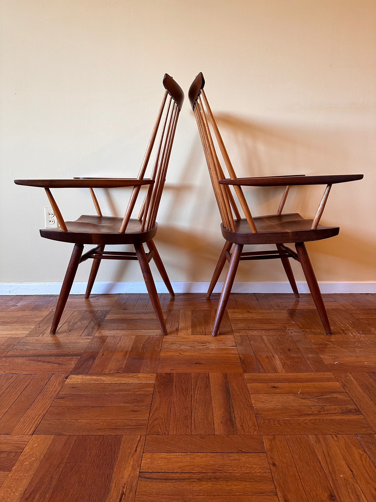 SOLD – Set of Six New Chairs in Walnut by George Nakashima