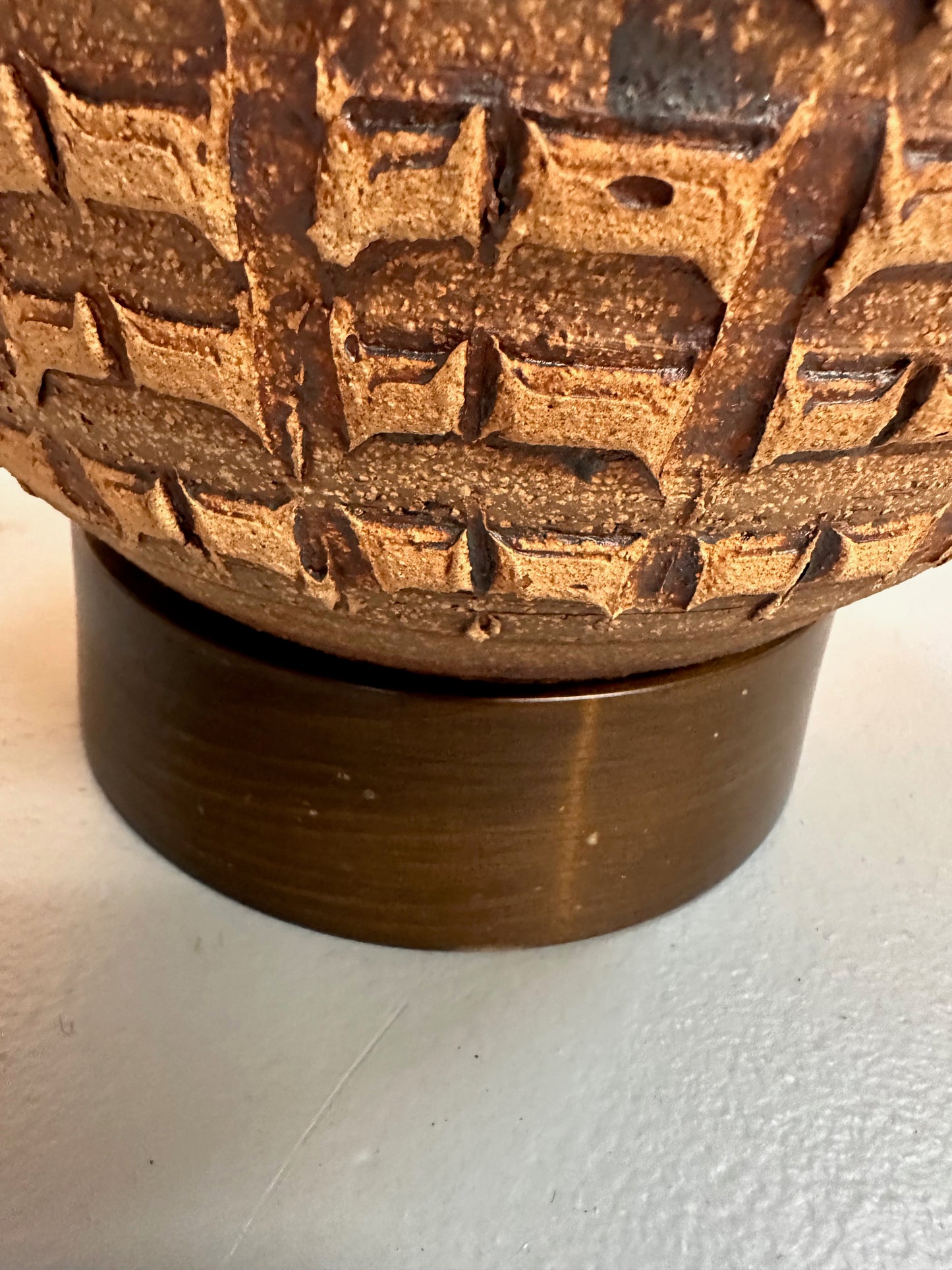 SOLD – Ceramic Table Lamp by California Potter Bob Kinzie Mid Century