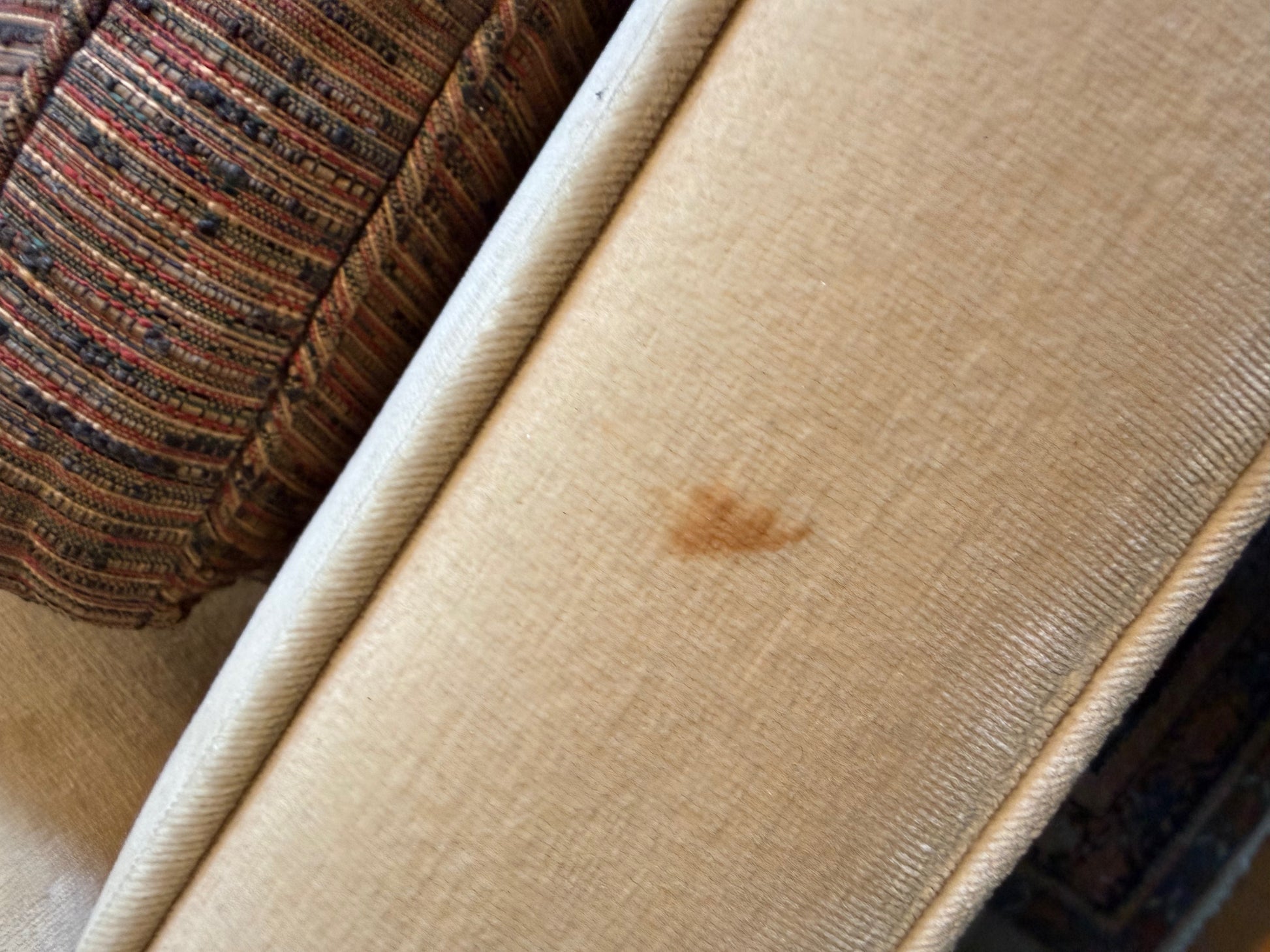 Edward Wormley for Dunbar “Tête-à-Tête” Sofa, Model 5009, circa 1955 Mid Century