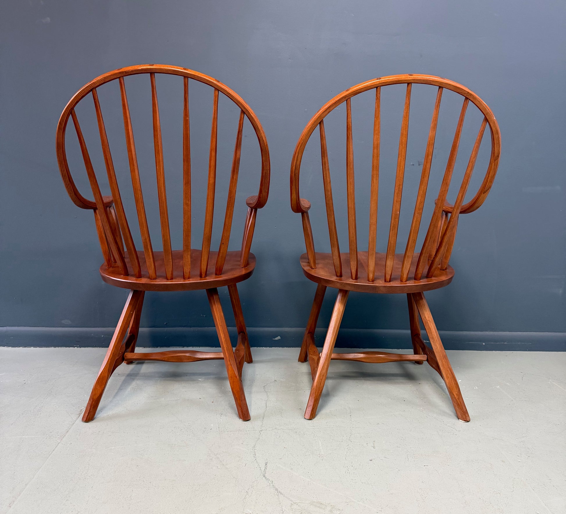 Set of Nine Hunt Country Continuous Bow Dining Chairs 2 Armchairs & 7 Side Chair