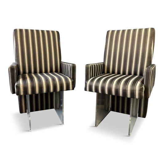 Vladimir Kagan Pair of Clos Dining Chairs with Arms and Lucite Legs Mid Century
