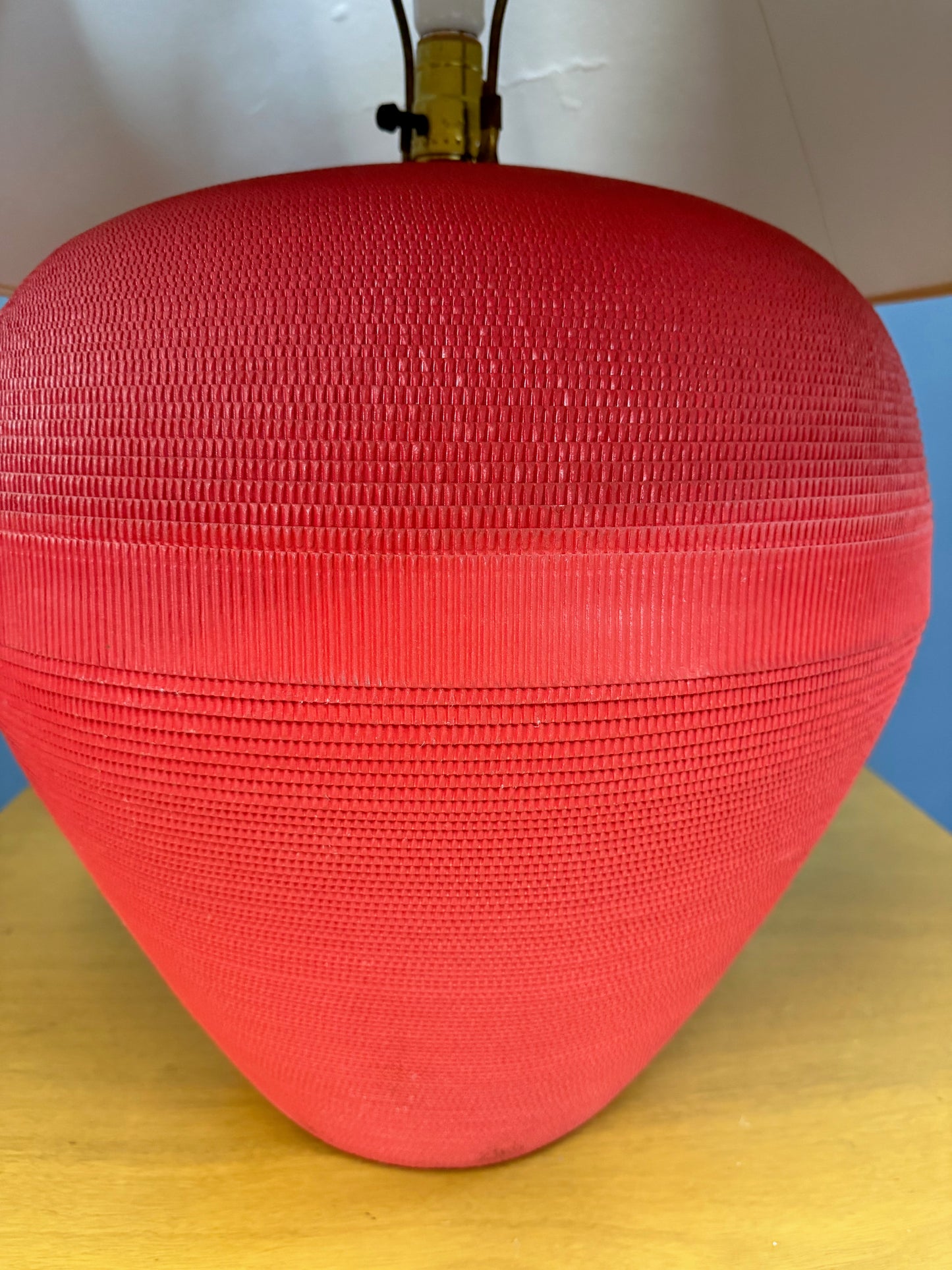 Flute of Chicago Postmodern Corrugated Cardboard Table Lamp in Red, 1980s