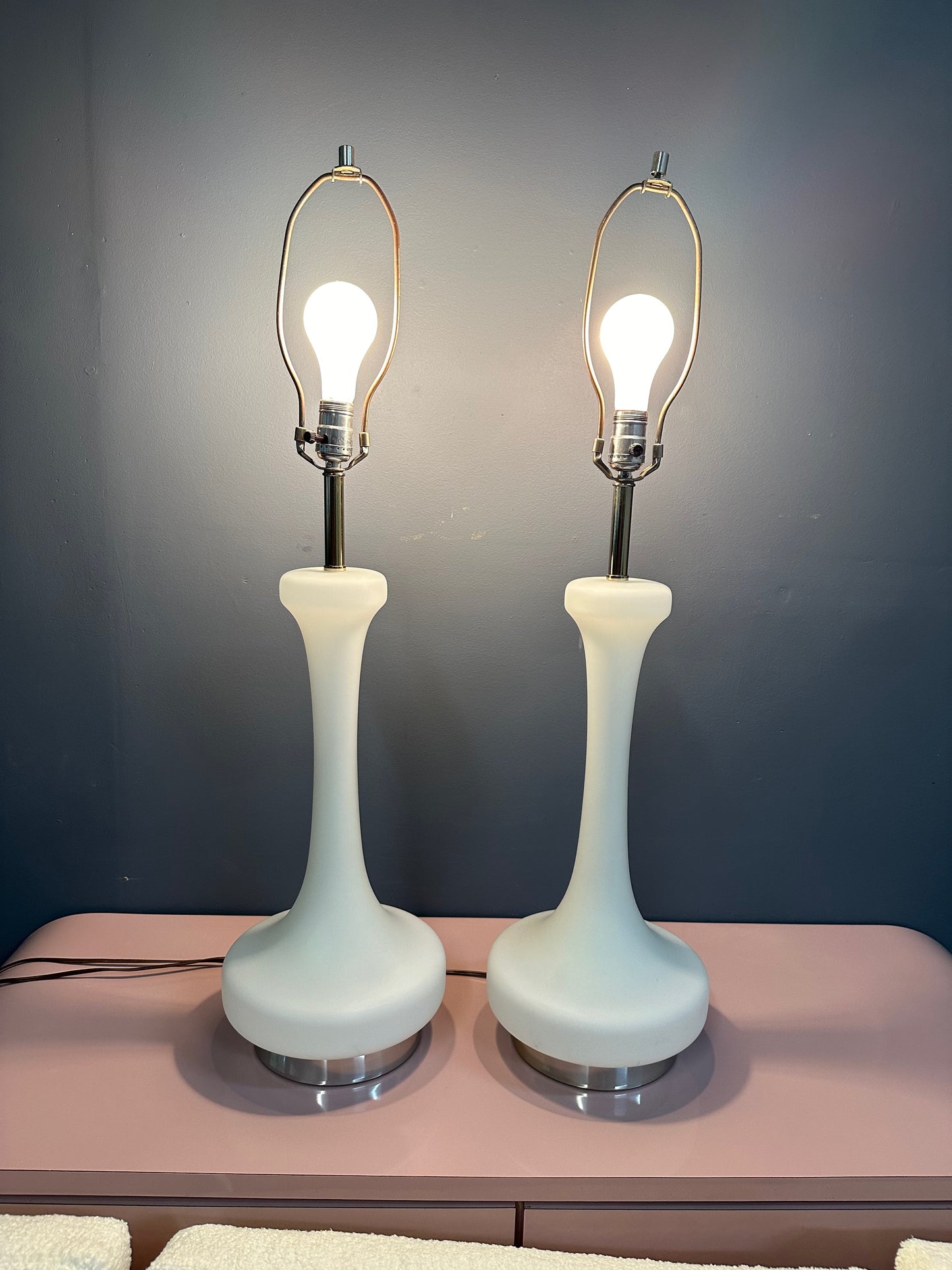Pair of 1970s Opaque Frosted Glass Table Lamps by Laurel Lamp Co.