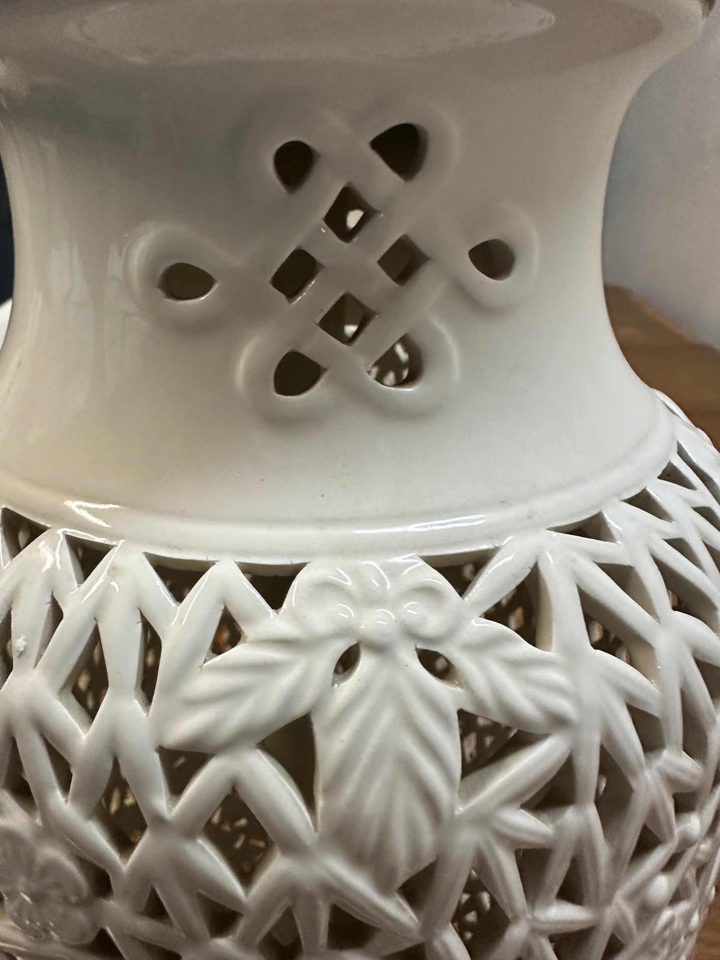 SOLD – 1960s Pair of Blanc De Chine Articulated table lamps