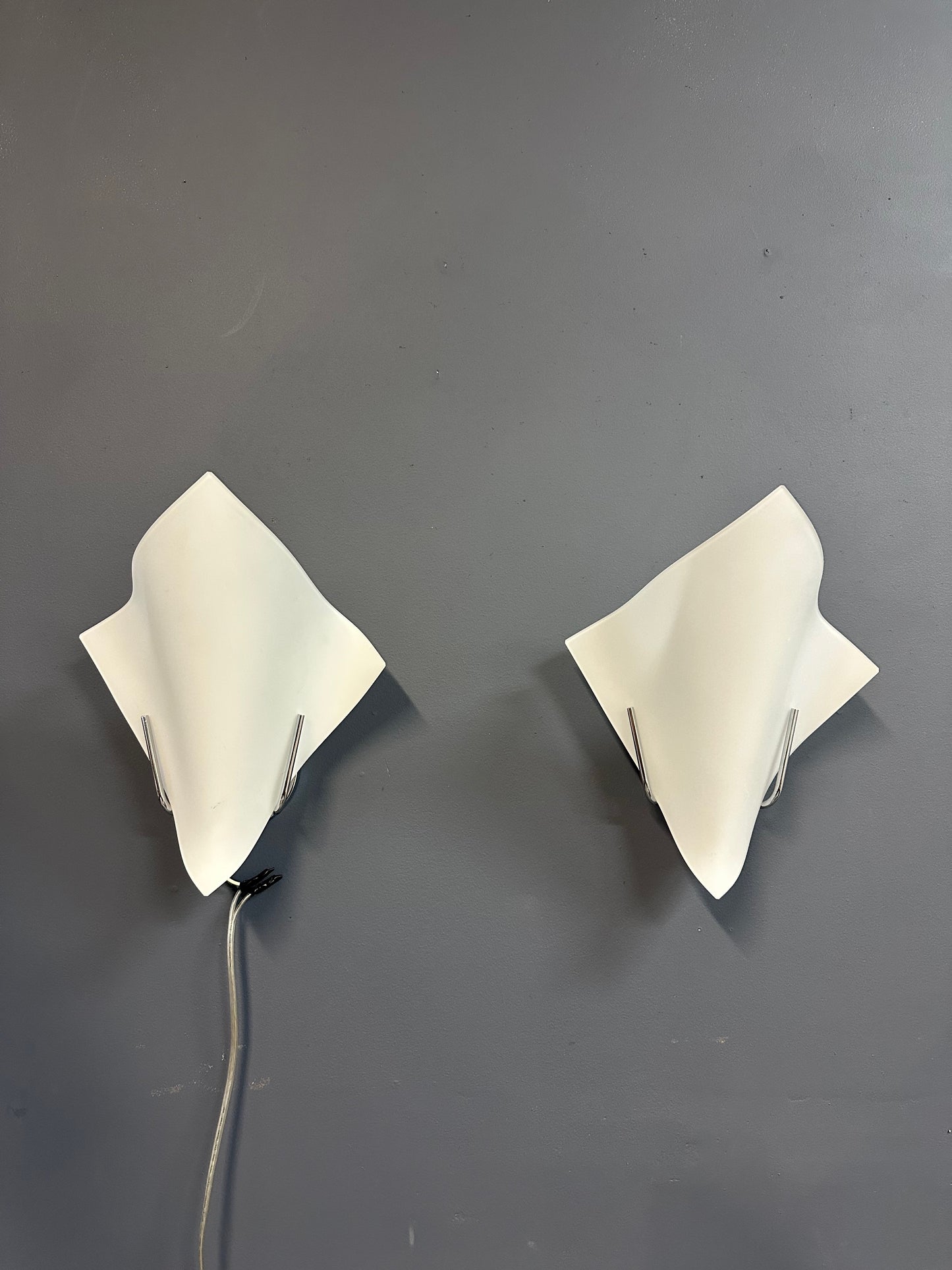 SOLD – 1990s Pair of Handkerchief Sconces by Boyd Lighting in Satin Glass