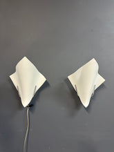 Load image into Gallery viewer, 1990s Pair of Handkerchief Sconces by Boyd Lighting in Satin Glass