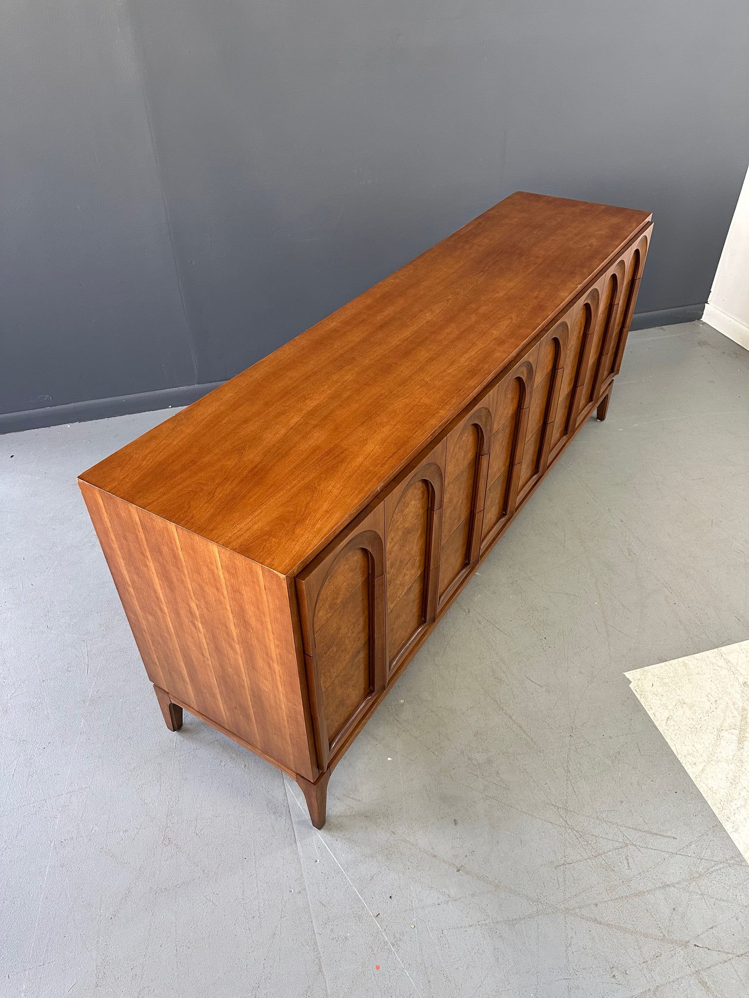Thomasville Sculptural 'Arched' 9 Drawer Dresser Walnut, Olive Burl – MidCentury Masters Thomasville Sculptural 'Arched' 9 Drawer Dresser Walnut, Olive Burl – MidCentury Masters