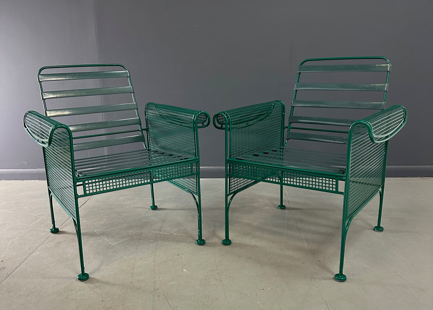 Pair of Vintage Green Metal Lounge Chairs by Woodard in the Style of Josef Hoffmann, Featuring Slatted Backs and Mesh Panels