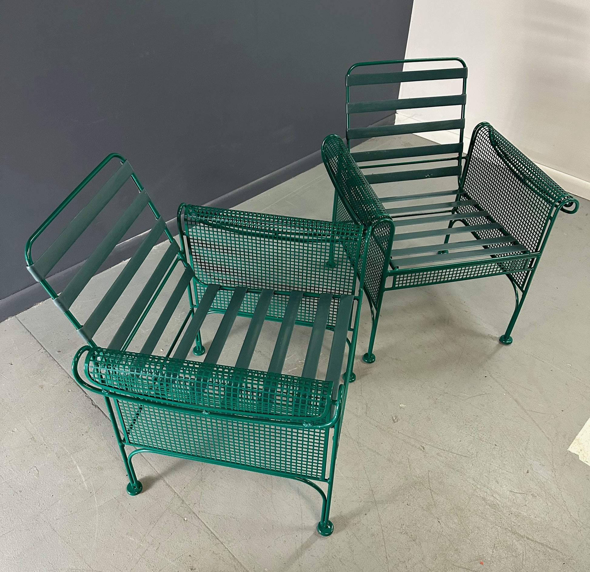 Pair of Vintage Green Metal Lounge Chairs by Woodard in the Style of Josef Hoffmann, Featuring Slatted Backs and Mesh Panels