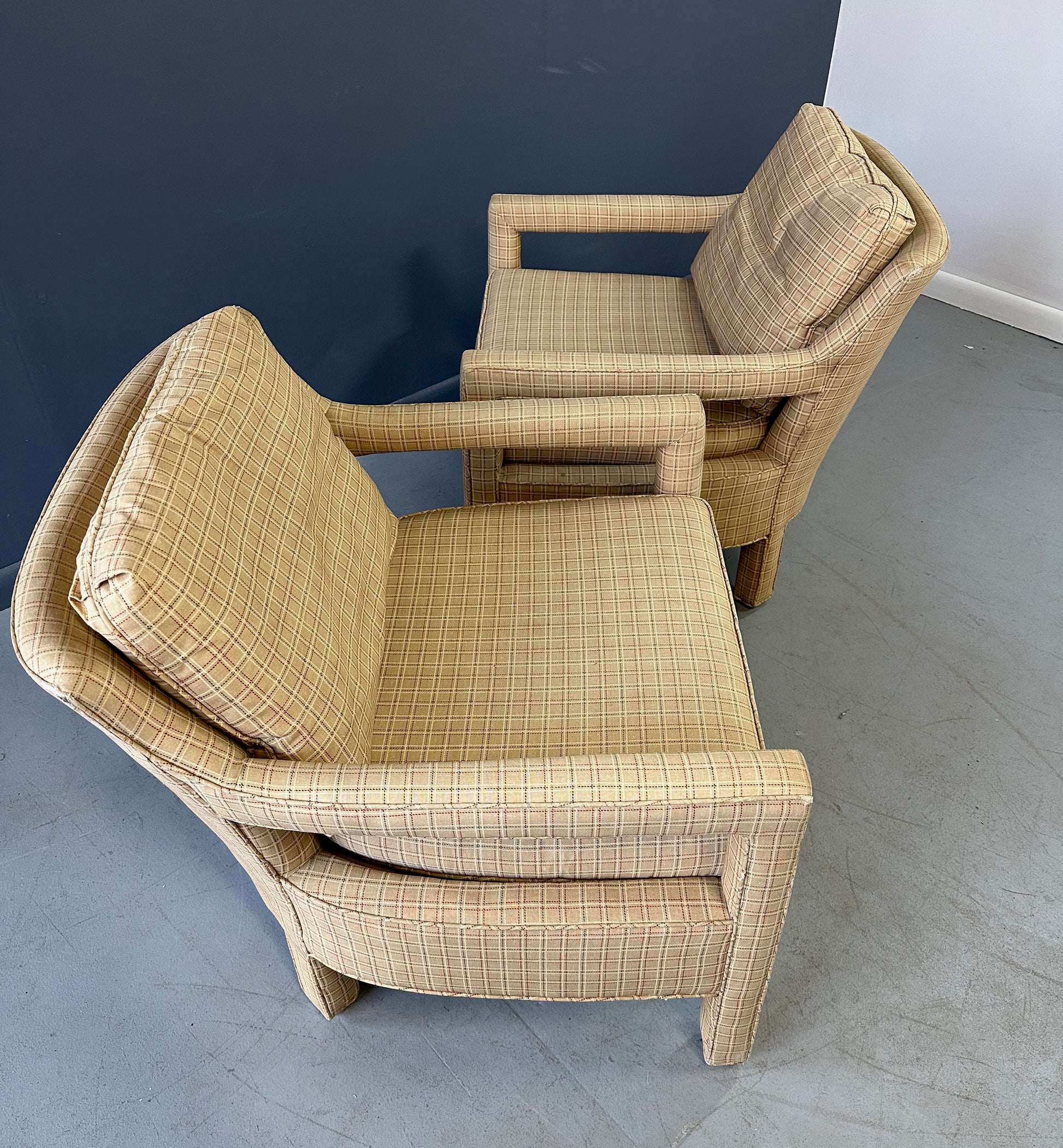 Pair of Mid-Century Drexel Parsons-Style Lounge Chairs with Curved Backs