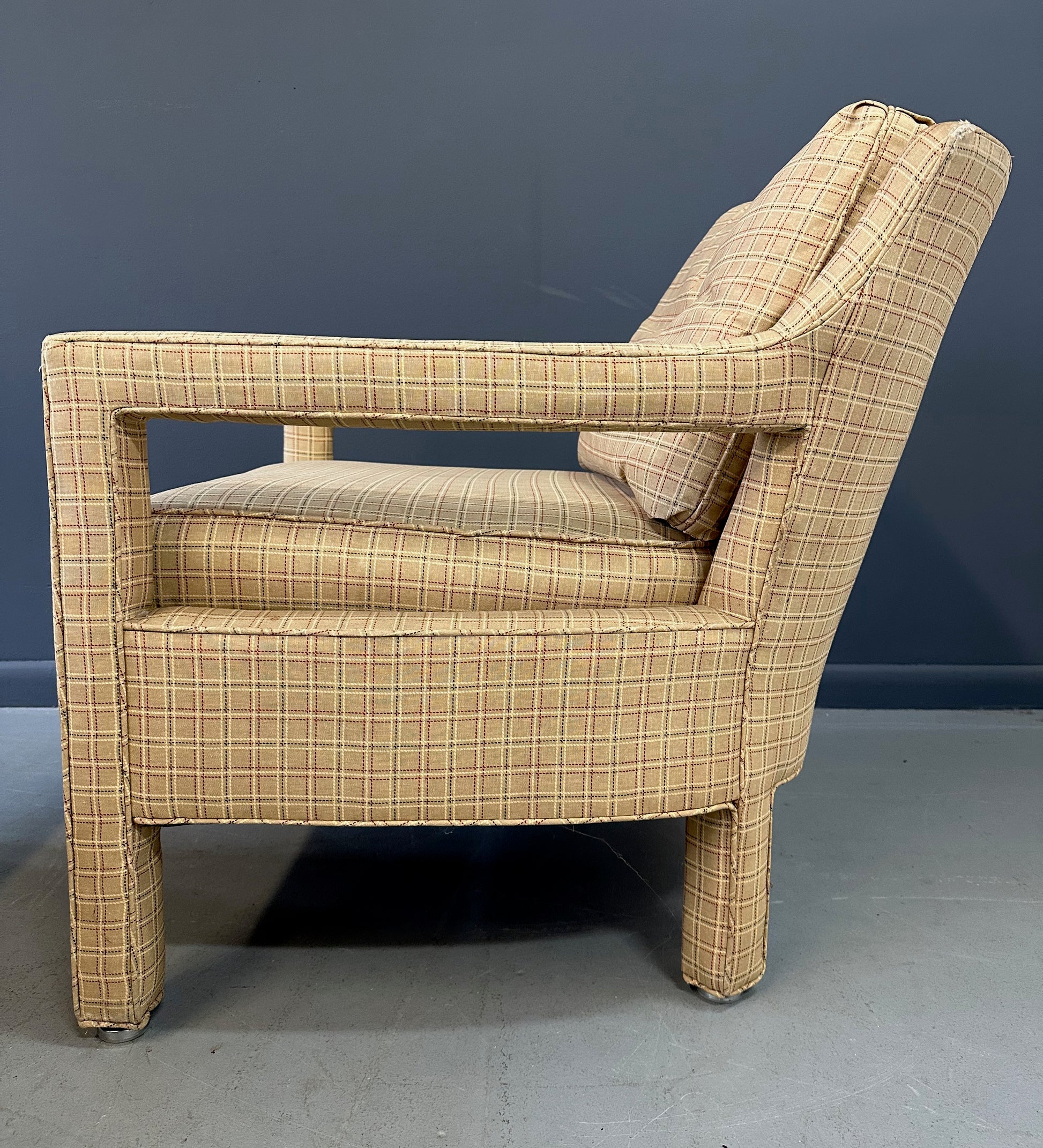 Pair of Mid-Century Drexel Parsons-Style Lounge Chairs with Curved Backs
