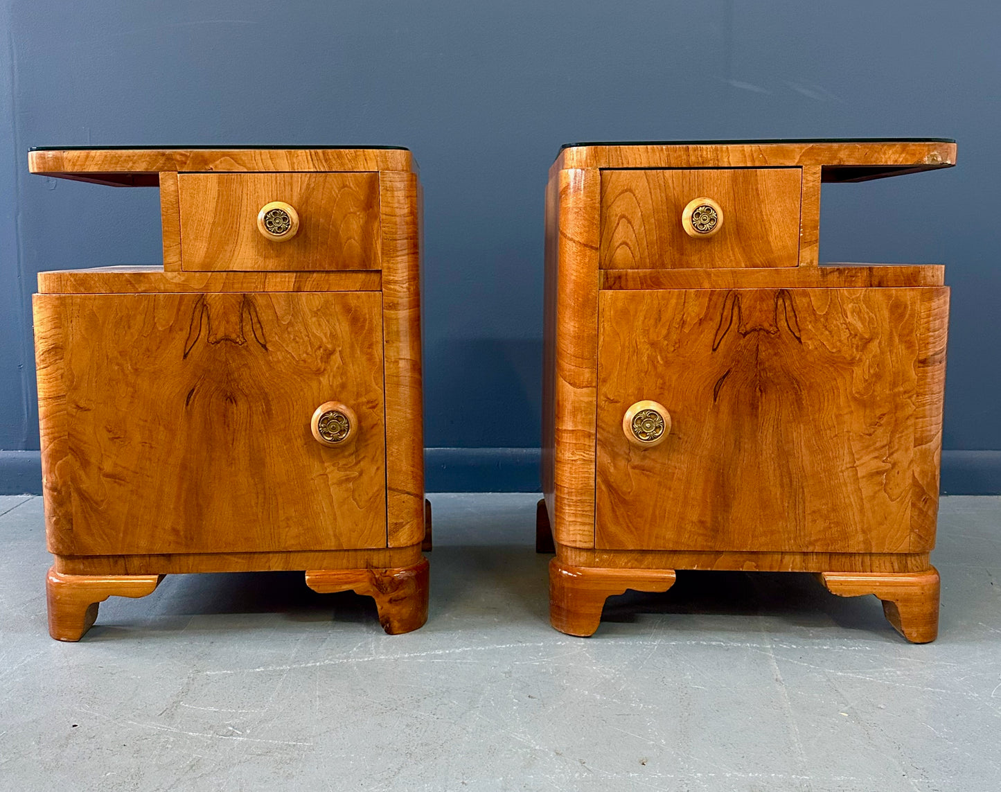 SOLD – Art Deco Sculptural Nightstands With Bookmatched Burl Veneer