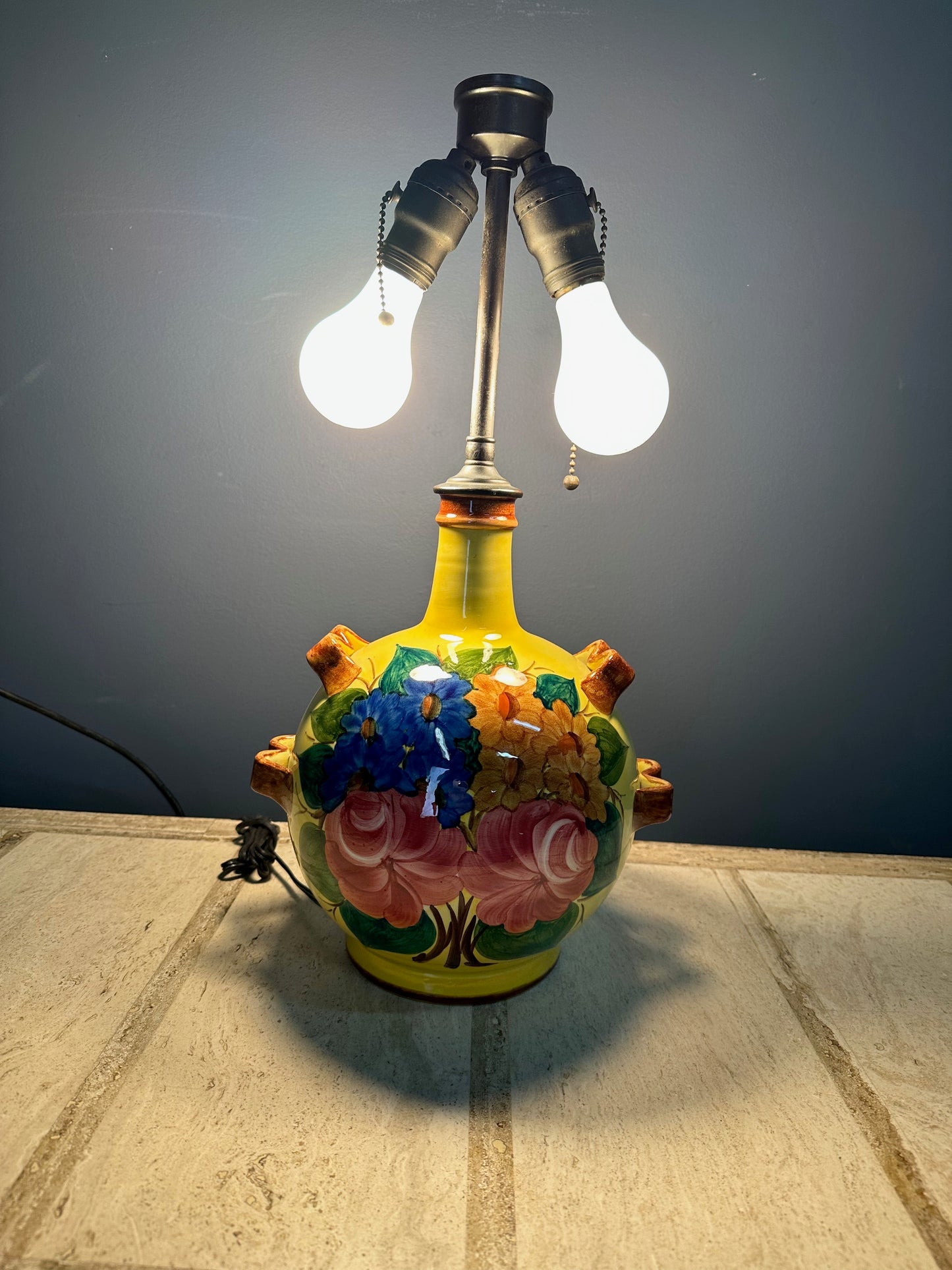Cantagalli Renaissance Revival Majolica Table Lamp – Hand-Painted Yellow Ceramic Base with Vibrant Floral Design