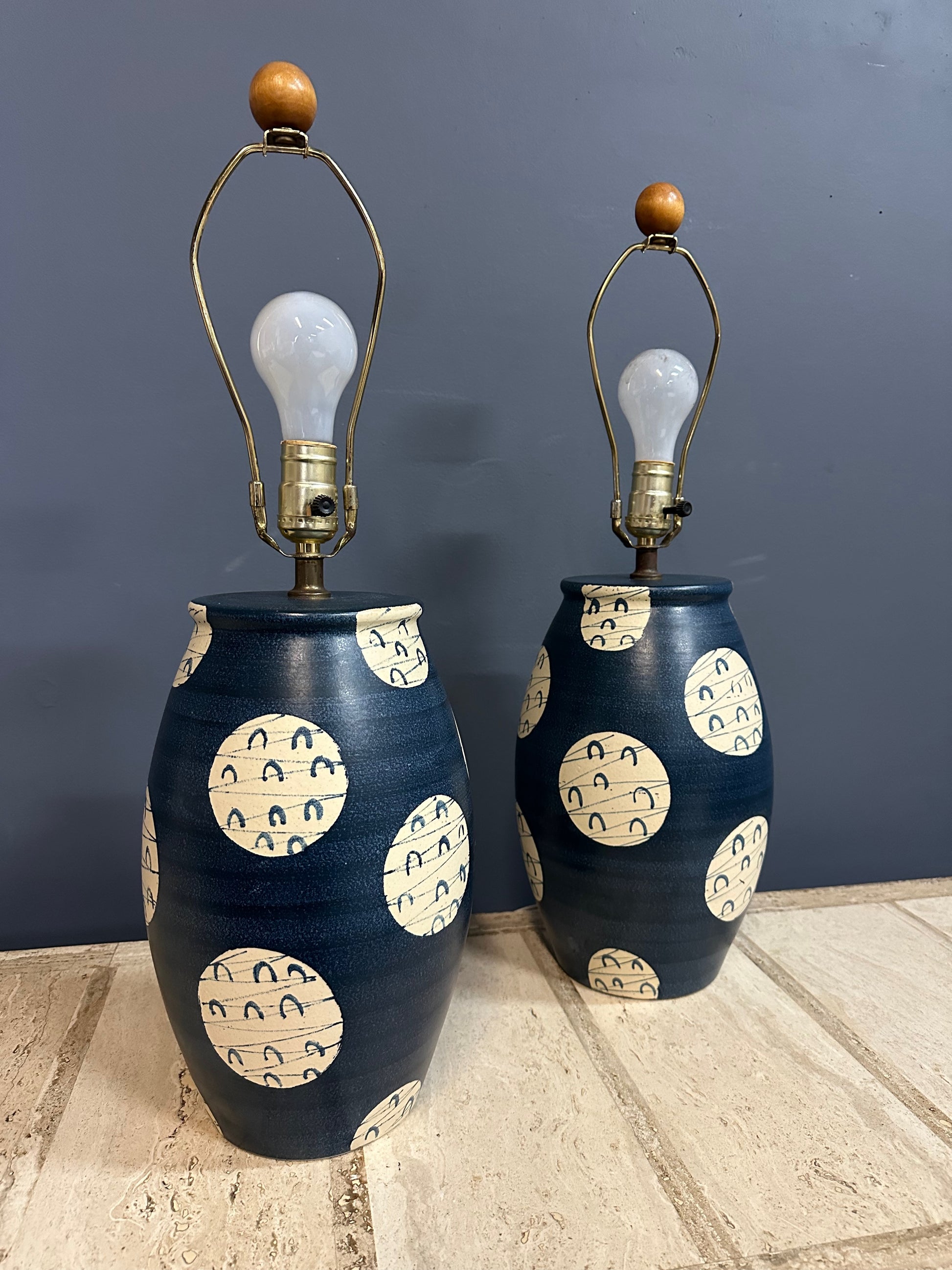 Mid Century Pair of Japanese-Inspired Art Pottery Table Lamps – Navy and Cream Ceramic Lamps with Modern Pattern