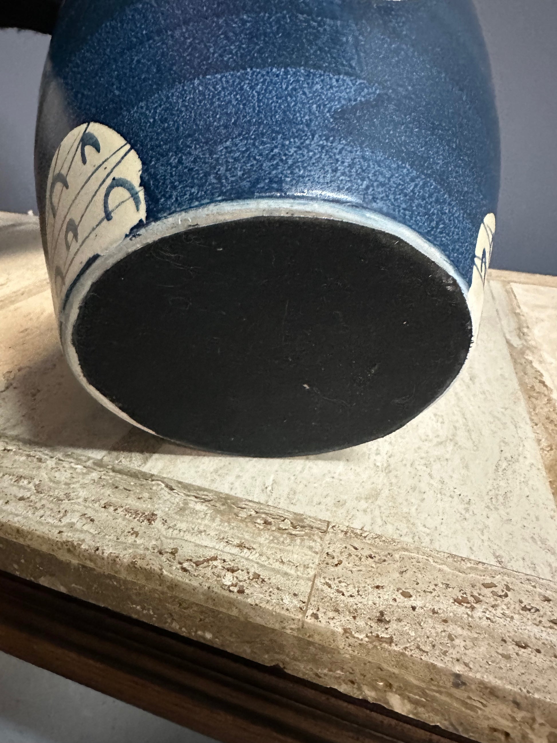 Mid Century Pair of Japanese-Inspired Art Pottery Table Lamps – Navy and Cream Ceramic Lamps with Modern Pattern