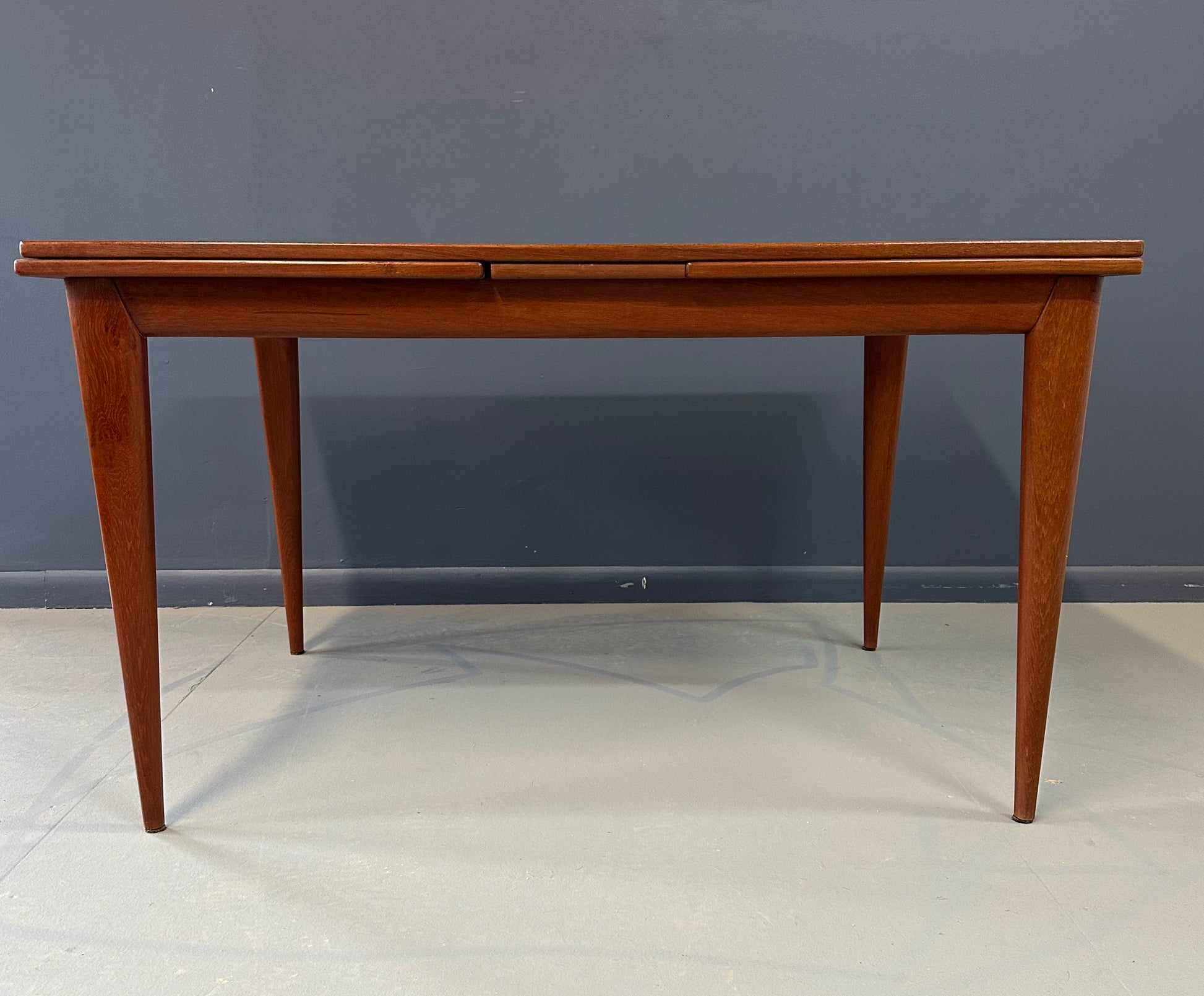 Mid-Century Modern Teak Dining Table – Vintage Scandinavian Design, Rectangular Table with Tapered Legs, Minimalist MCM Furniture