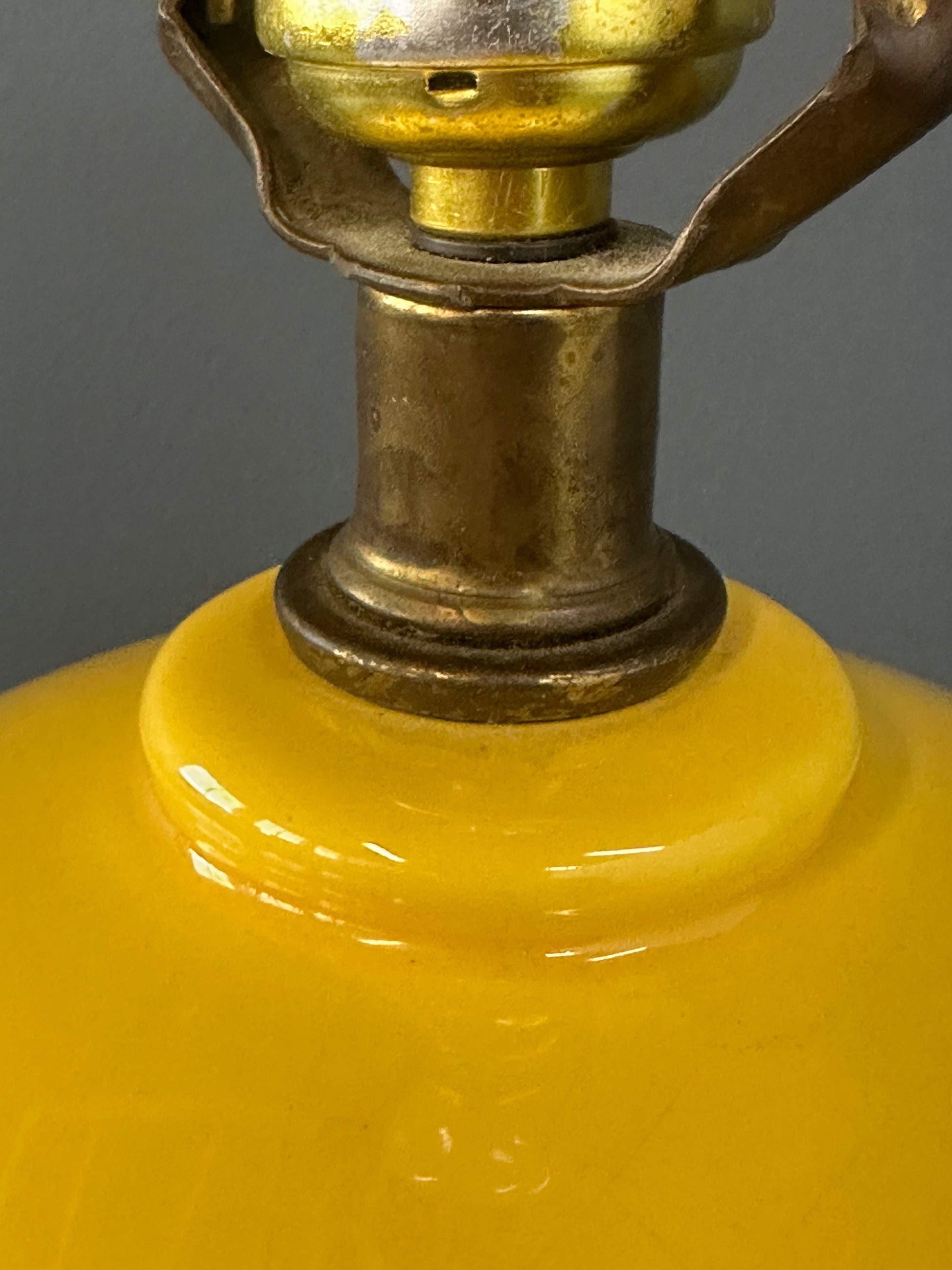 1970s Haeger Yellow Ceramic Table Lamp – Large Mid-Century Modern Accent Lighting, Bold Intense Yellow Glaze, Iconic Vintage Design Statement
