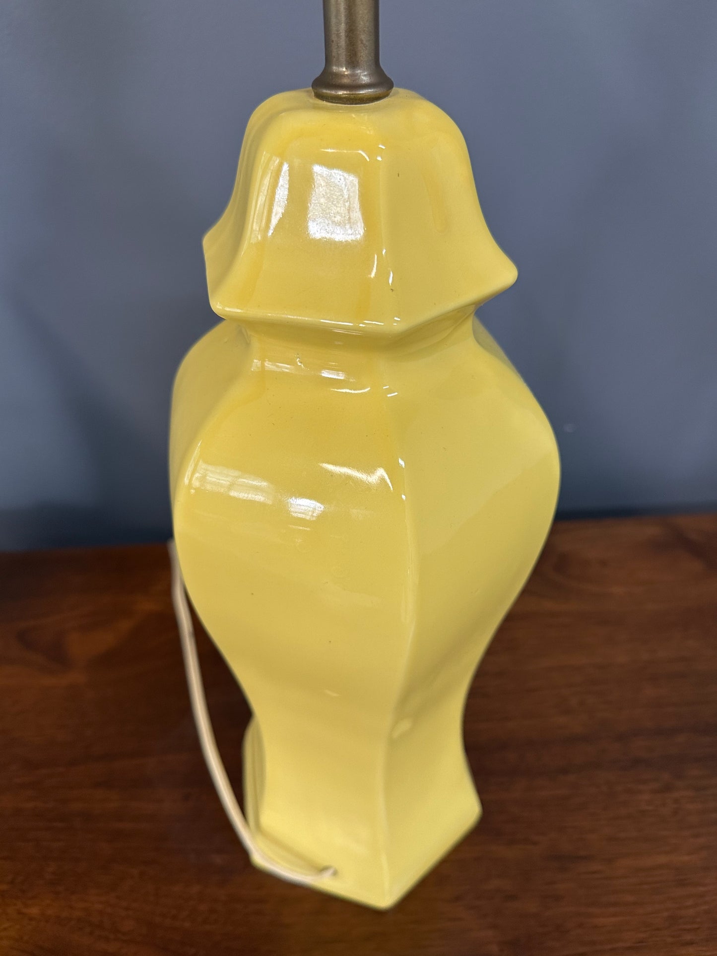 1970s yellow Chinoiserie lamps, Mid-Century modern ceramic lighting pair