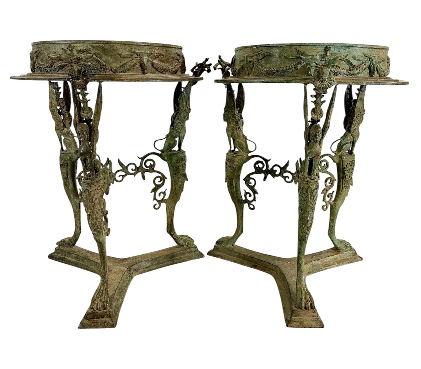 Pair Pompeiian Grand Tour Bronze Gueridon Tables, tripod legs with pawed feet