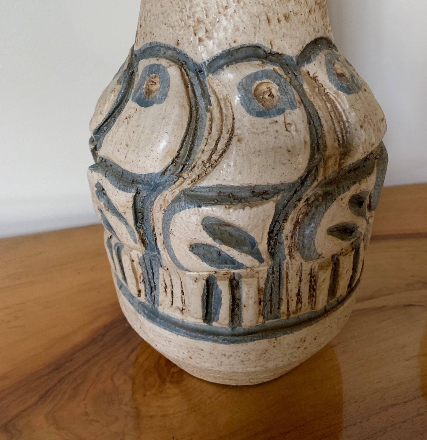 SOLD – Raymor Ceramic Mid Century Lamp with Incised Birds in the Style of Aldo Londi
