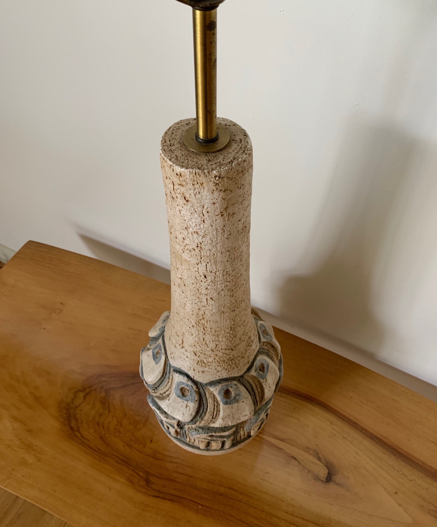 SOLD – Raymor Ceramic Mid Century Lamp with Incised Birds in the Style of Aldo Londi