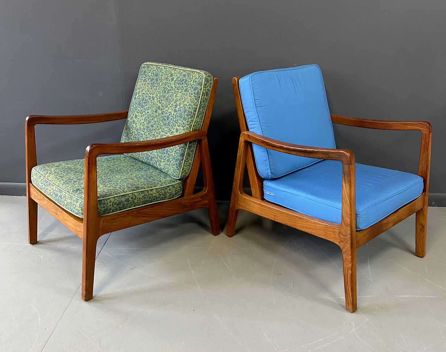 SOLD – Pair of Danish Teak Easy Chairs FD-109 by Ole Wanscher, 1950s with Ottoman Mid Century