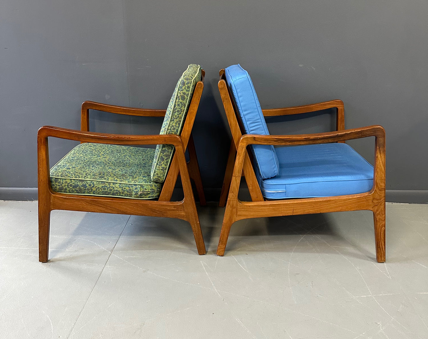 SOLD – Pair of Danish Teak Easy Chairs FD-109 by Ole Wanscher, 1950s with Ottoman Mid Century