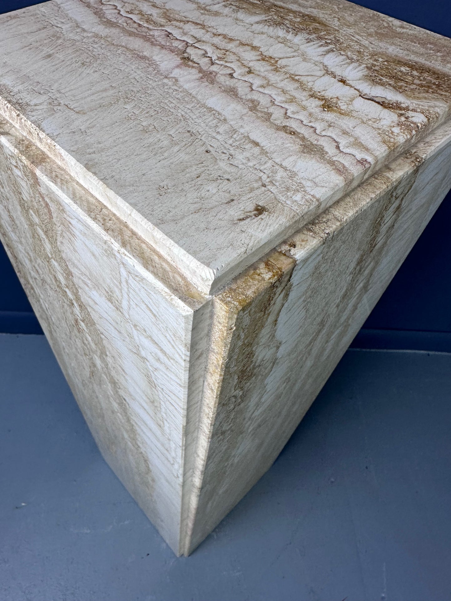 Mid-Century Beautifully Variegated Travertine 1980s Pedestal