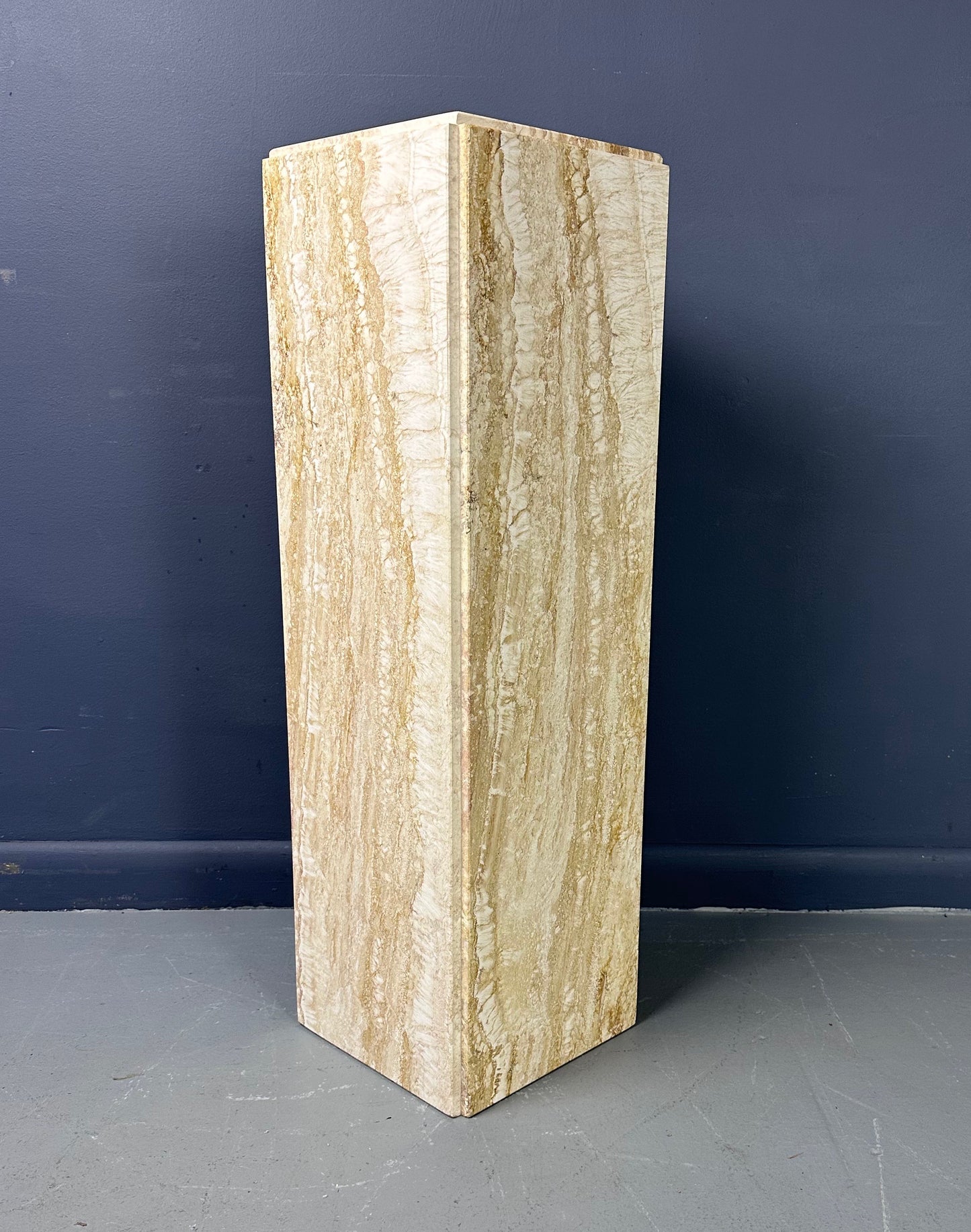 Mid-Century Beautifully Variegated Travertine 1980s Pedestal