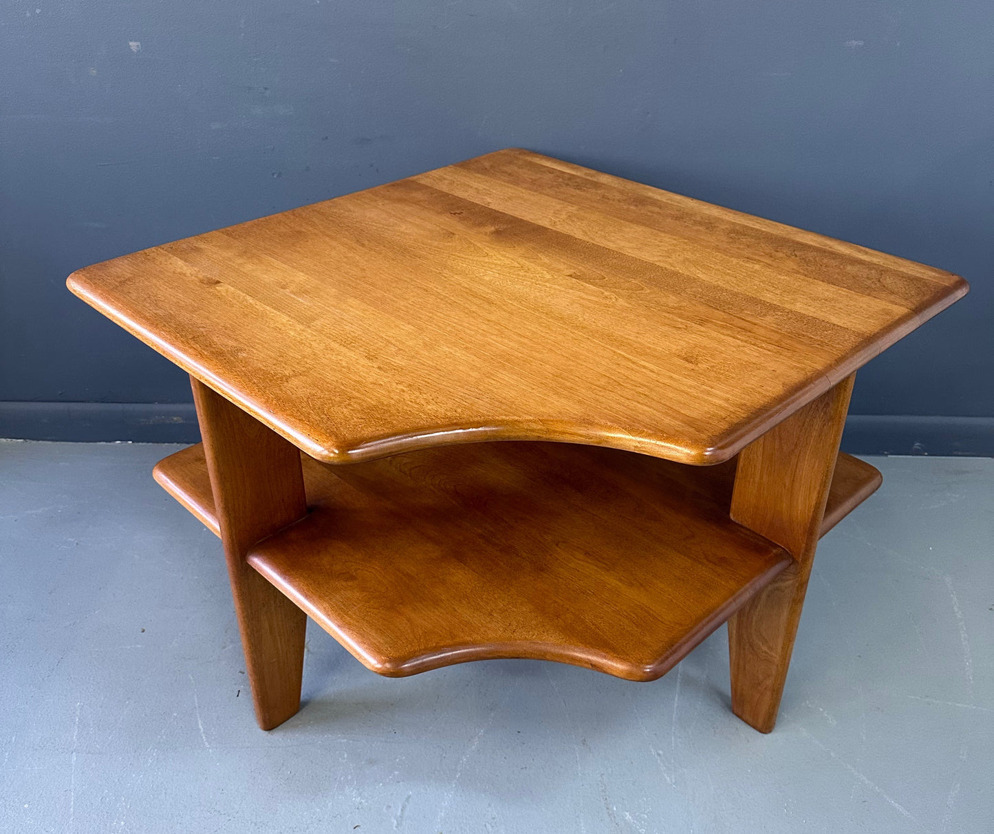 SOLD – Mid-Century Modern Corner Table by Russel Wright for Conant Ball