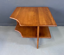 Load image into Gallery viewer, Mid-Century Modern Corner Table by Russel Wright for Conant Ball
