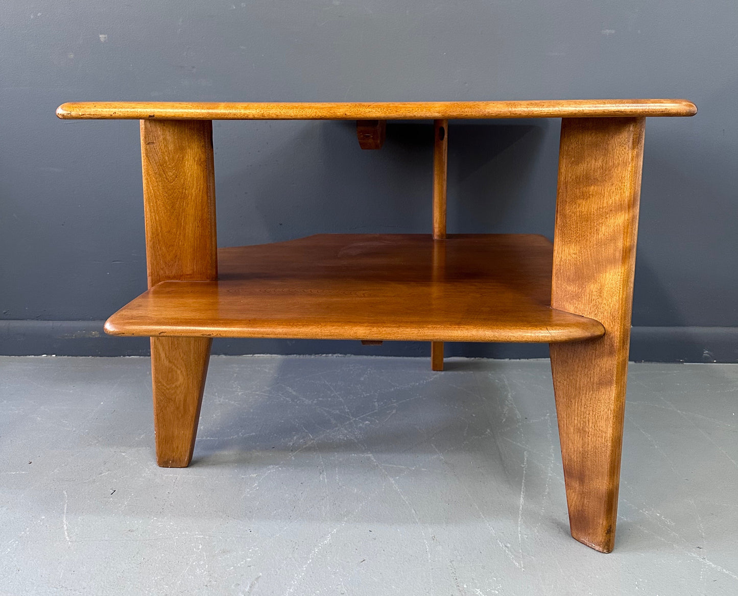 SOLD – Mid-Century Modern Corner Table by Russel Wright for Conant Ball