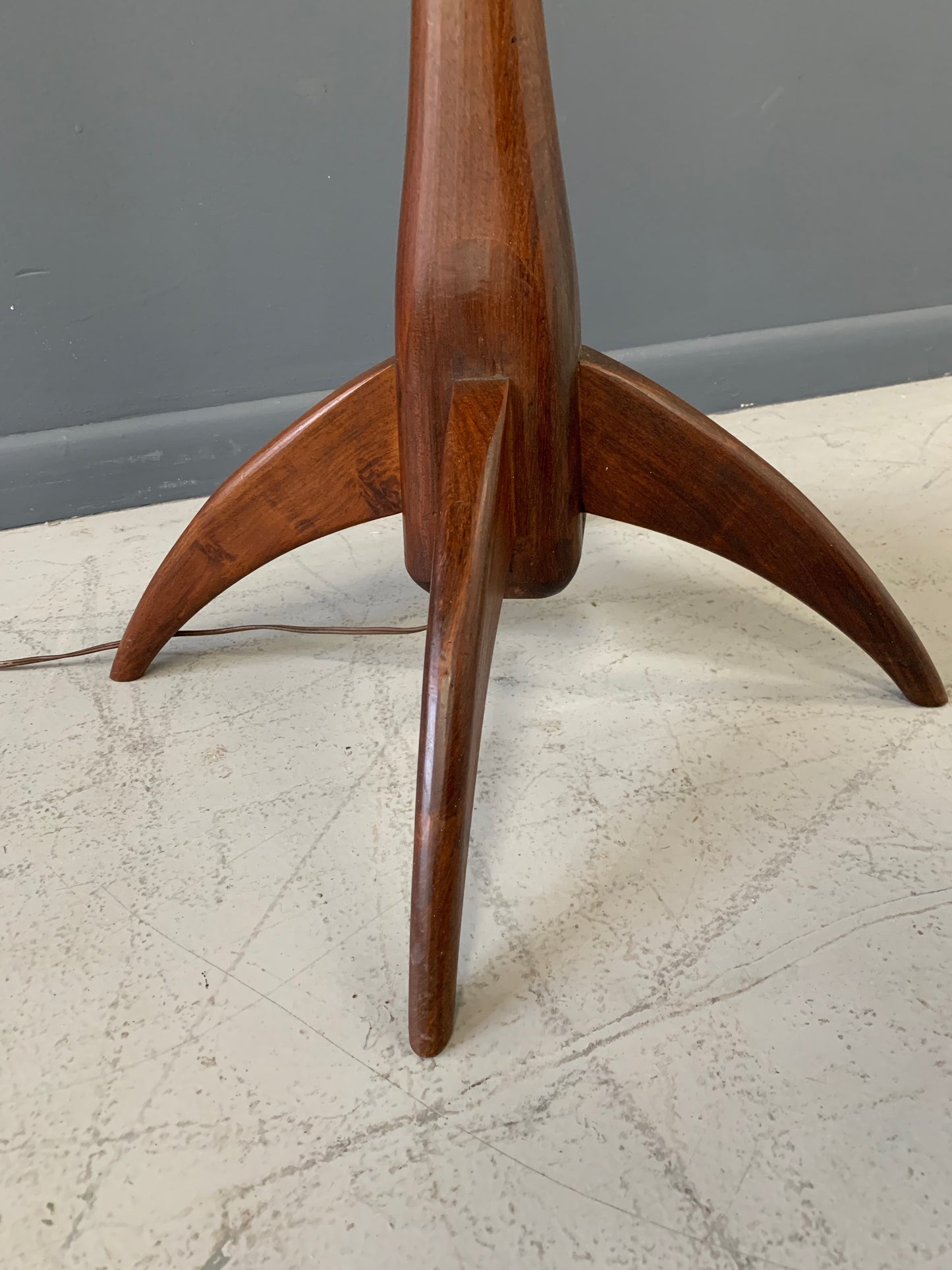 Walnut Studio Hand Carved Floor Lamp in The Style of Phillip Lloyd Powell