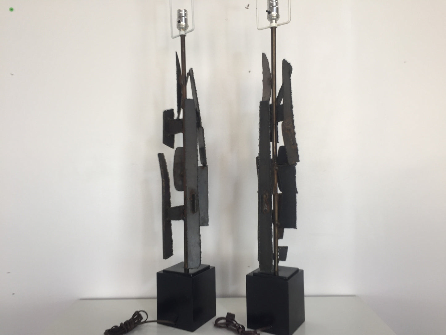 SOLD – Harry Balmer Brutalist Sculpture Lamps for Laurel Lighting Co