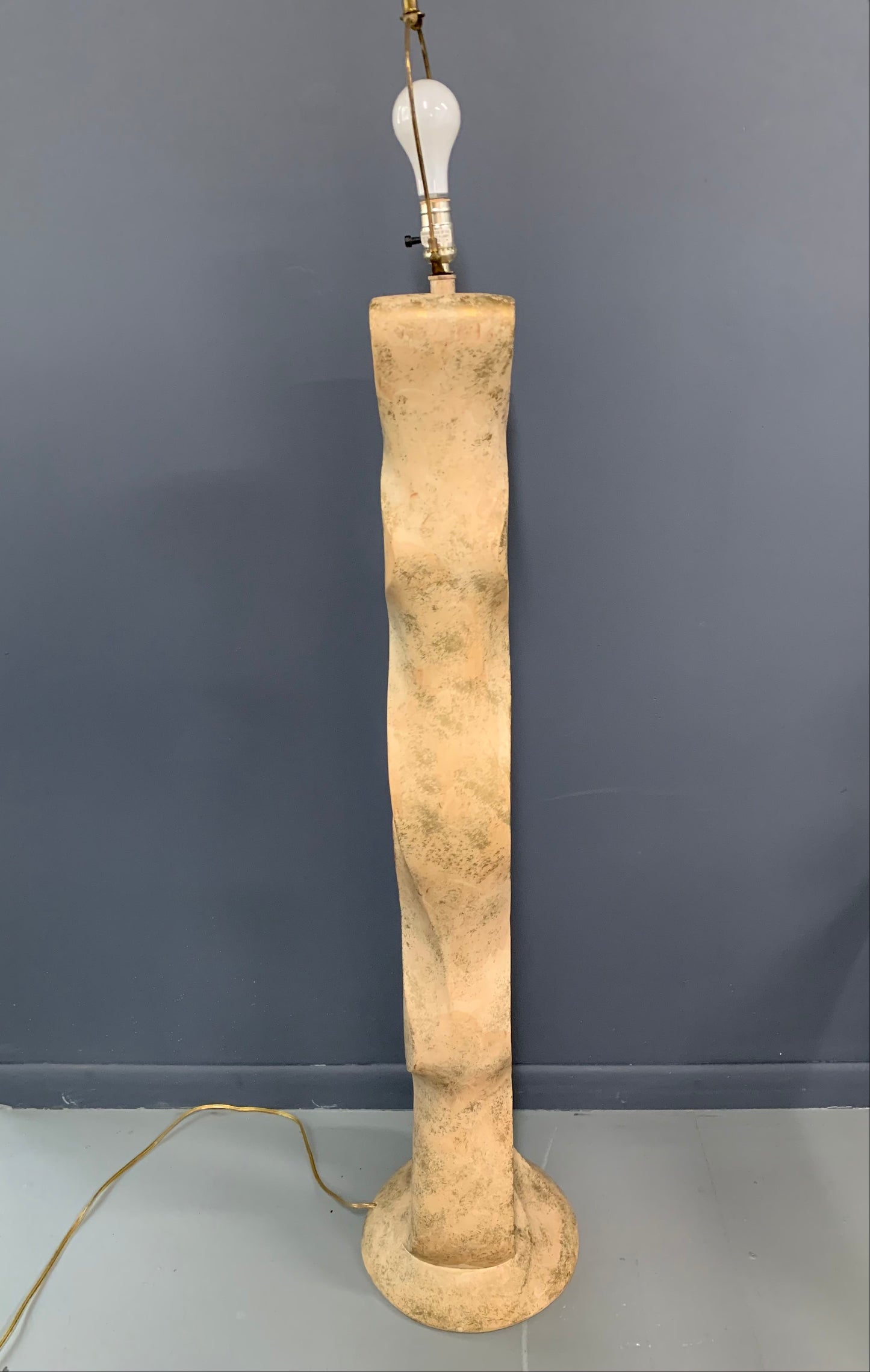 SOLD – 1980s Post Modern Plaster Floor lamp in a Free Form Ribbon Motif