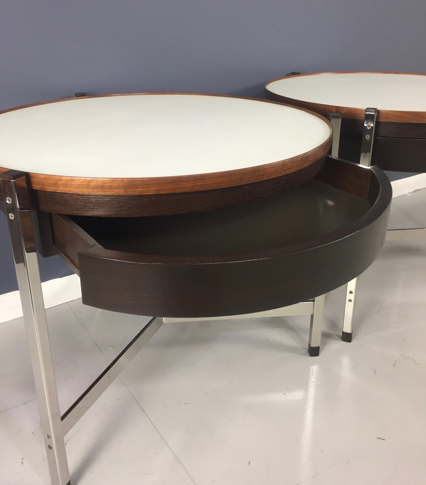 Dunbar Rare Round Occasional Tables by Edward Wormley a Pair Mid Century