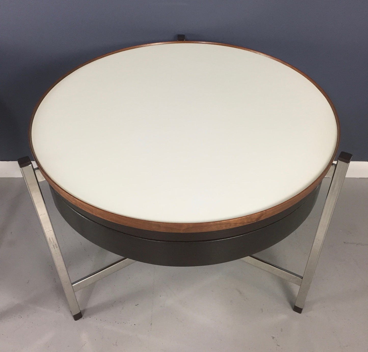 Dunbar Rare Round Occasional Tables by Edward Wormley a Pair Mid Century