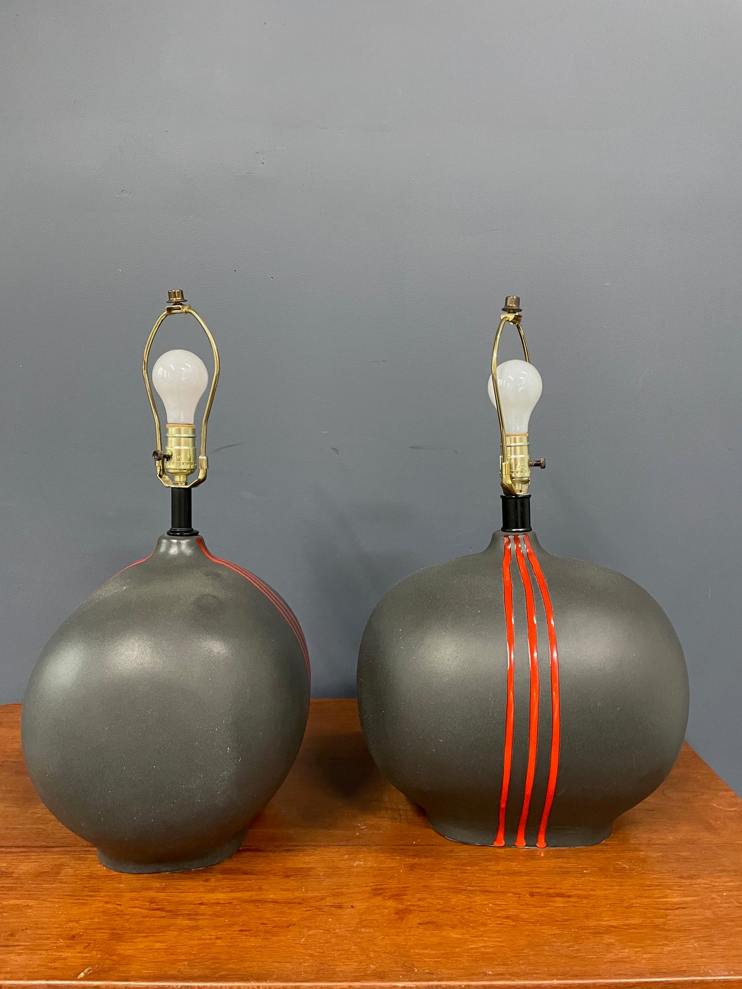 SOLD – Post Modern Ceramic Lamps by Sunset Cosco in Grey and Flaming Red
