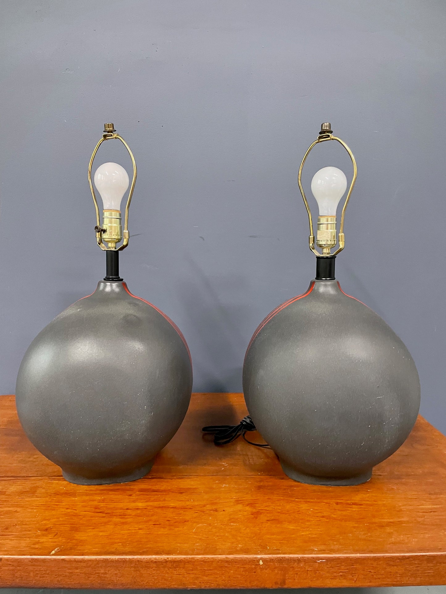 SOLD – Post Modern Ceramic Lamps by Sunset Cosco in Grey and Flaming Red
