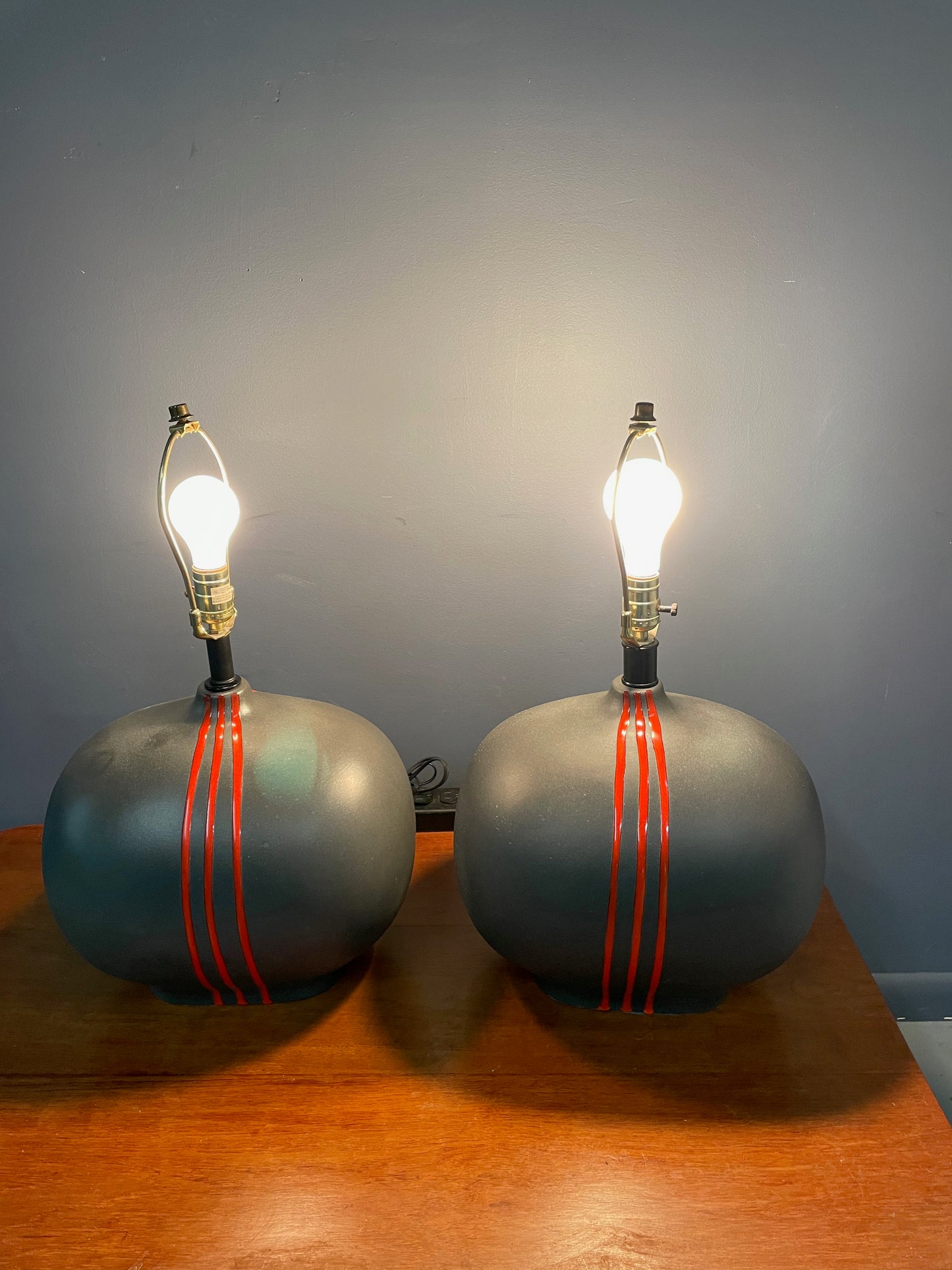 SOLD – Post Modern Ceramic Lamps by Sunset Cosco in Grey and Flaming Red