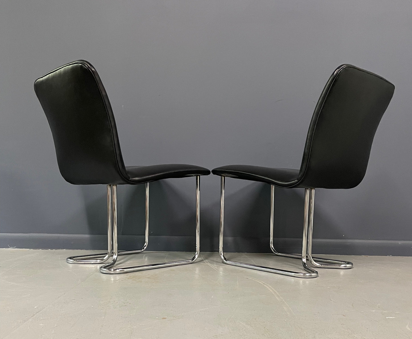 SOLD – Milo Baughman For DIA Rare Set of Six Chrome Cantilevered Dining Chairs